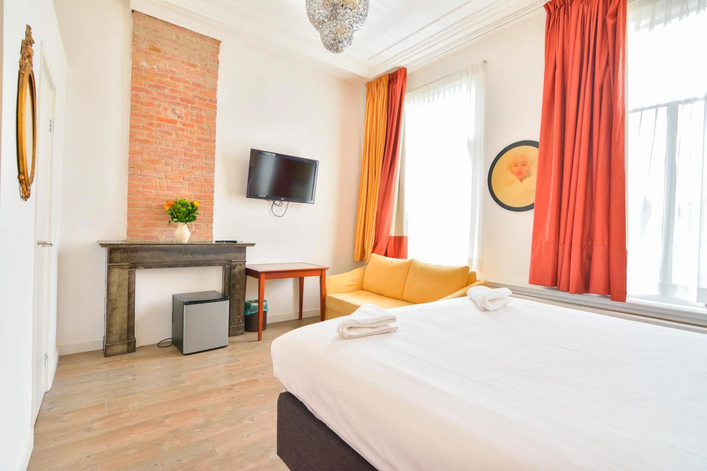 Bedroom, Bed in Hotel La Belle Vue