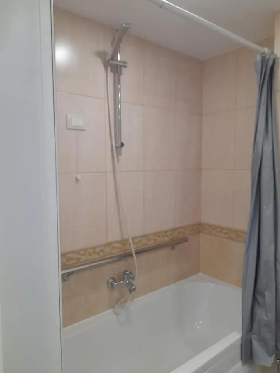 Shower, Bathroom in Adriatik Hotel, BW Premier Collection