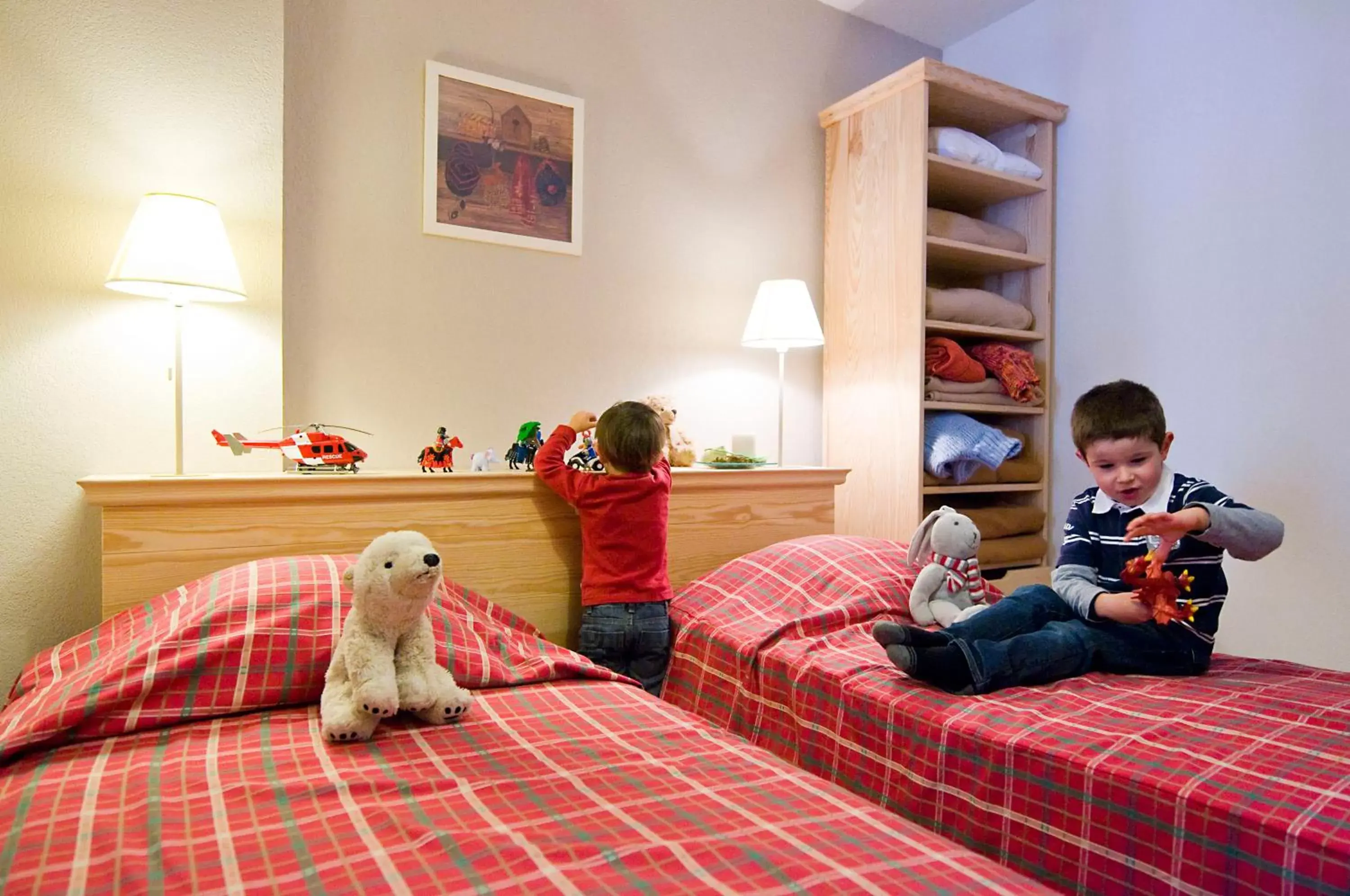 Bedroom, Children in Résidence Goélia Le Domaine de Castella