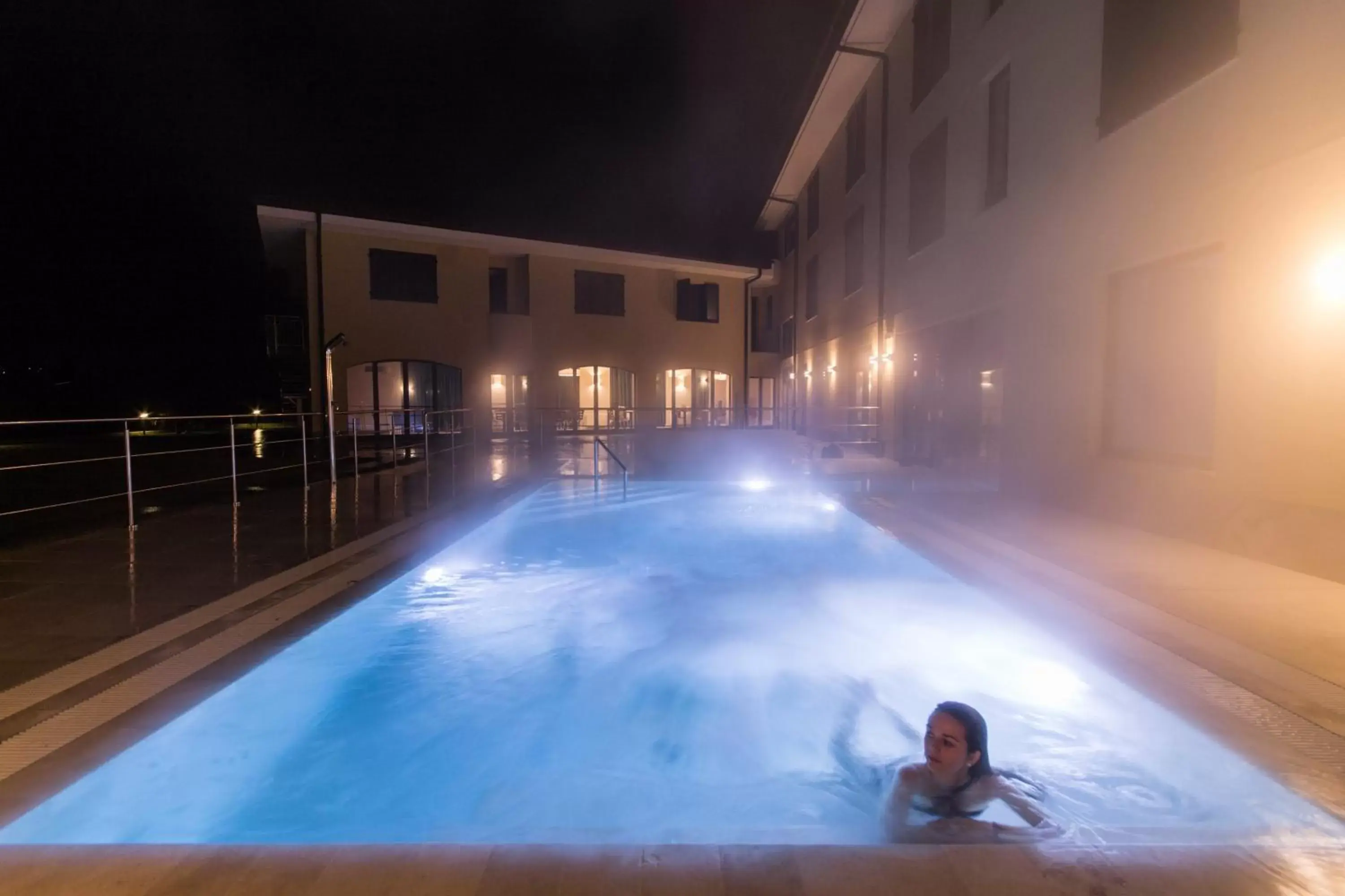 Open Air Bath, Swimming Pool in SPA Roero Relax Resort