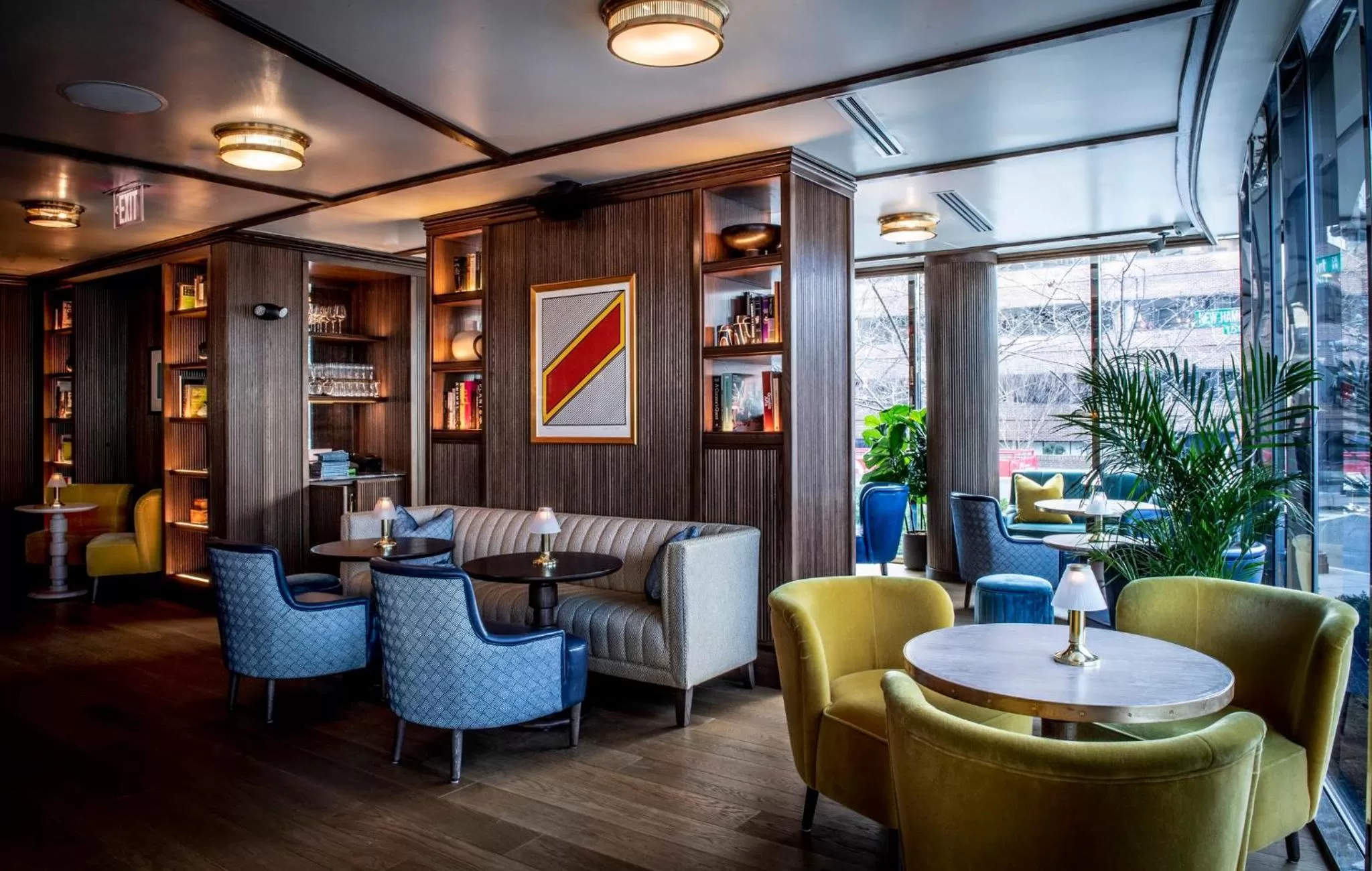Lounge or bar in The Dupont Circle Hotel
