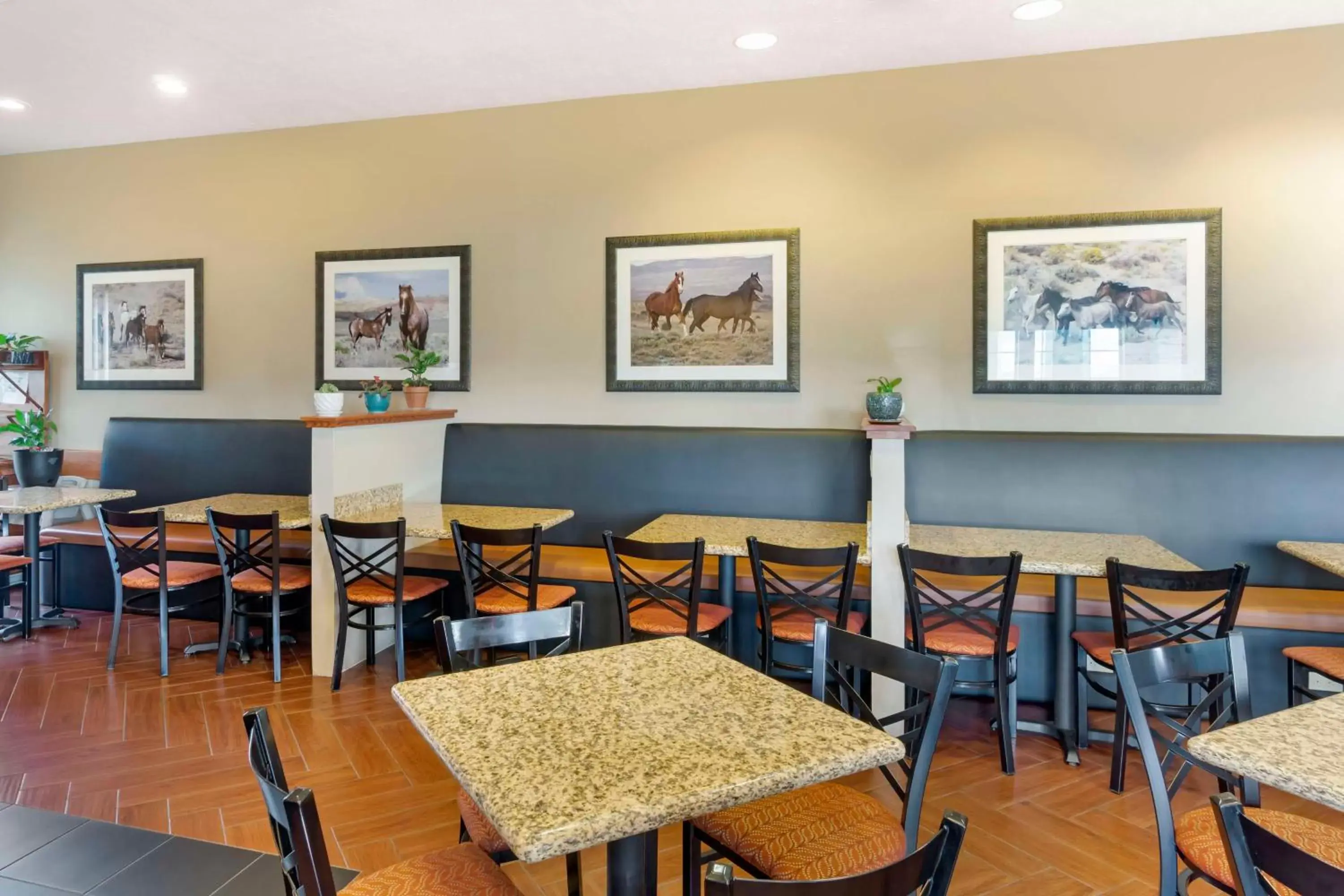 Breakfast, Restaurant/Places to Eat in Best Western Plus The Inn at Horse Heaven