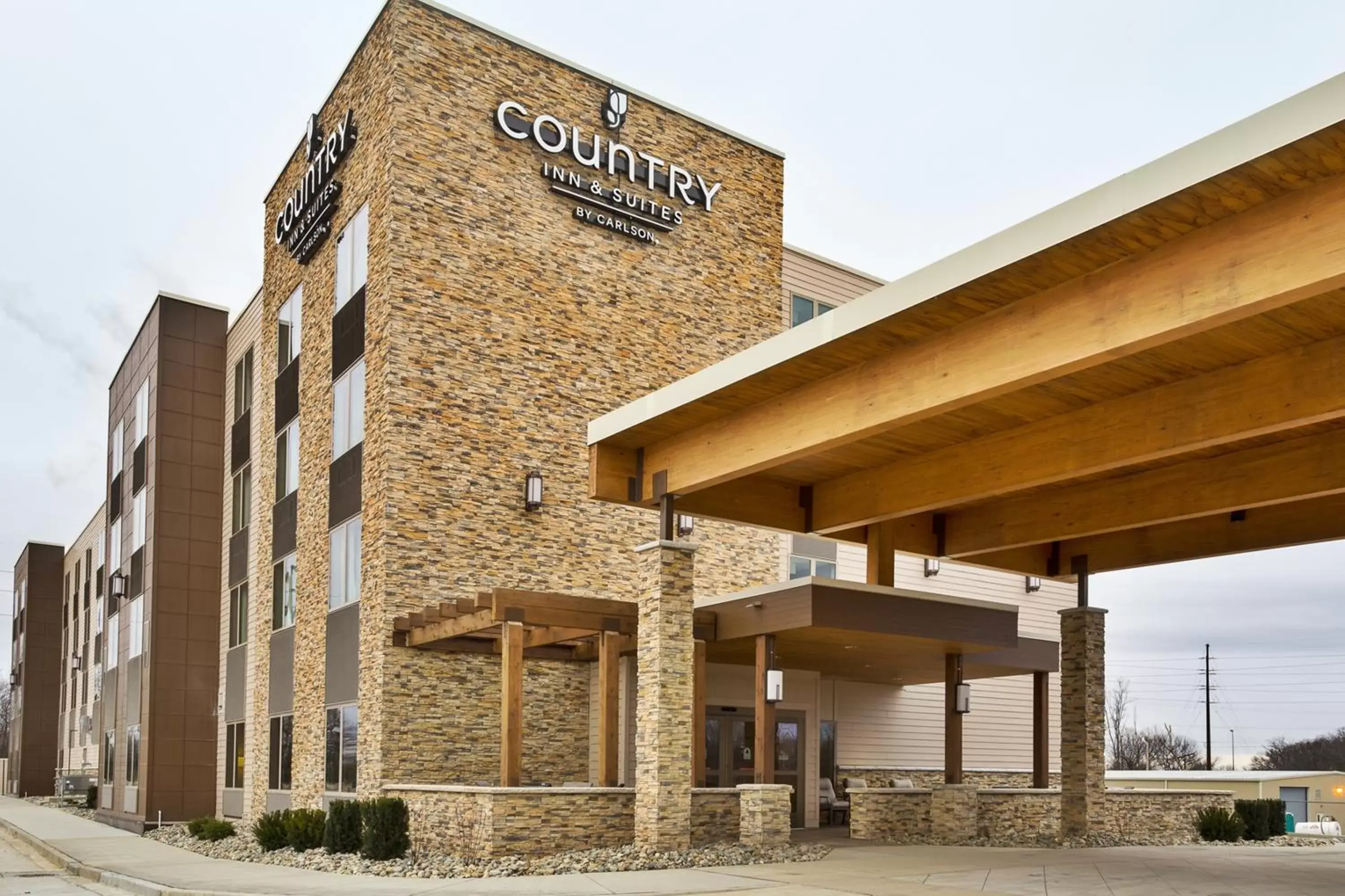 Facade/entrance, Property Building in Country Inn & Suites by Radisson, Springfield, IL