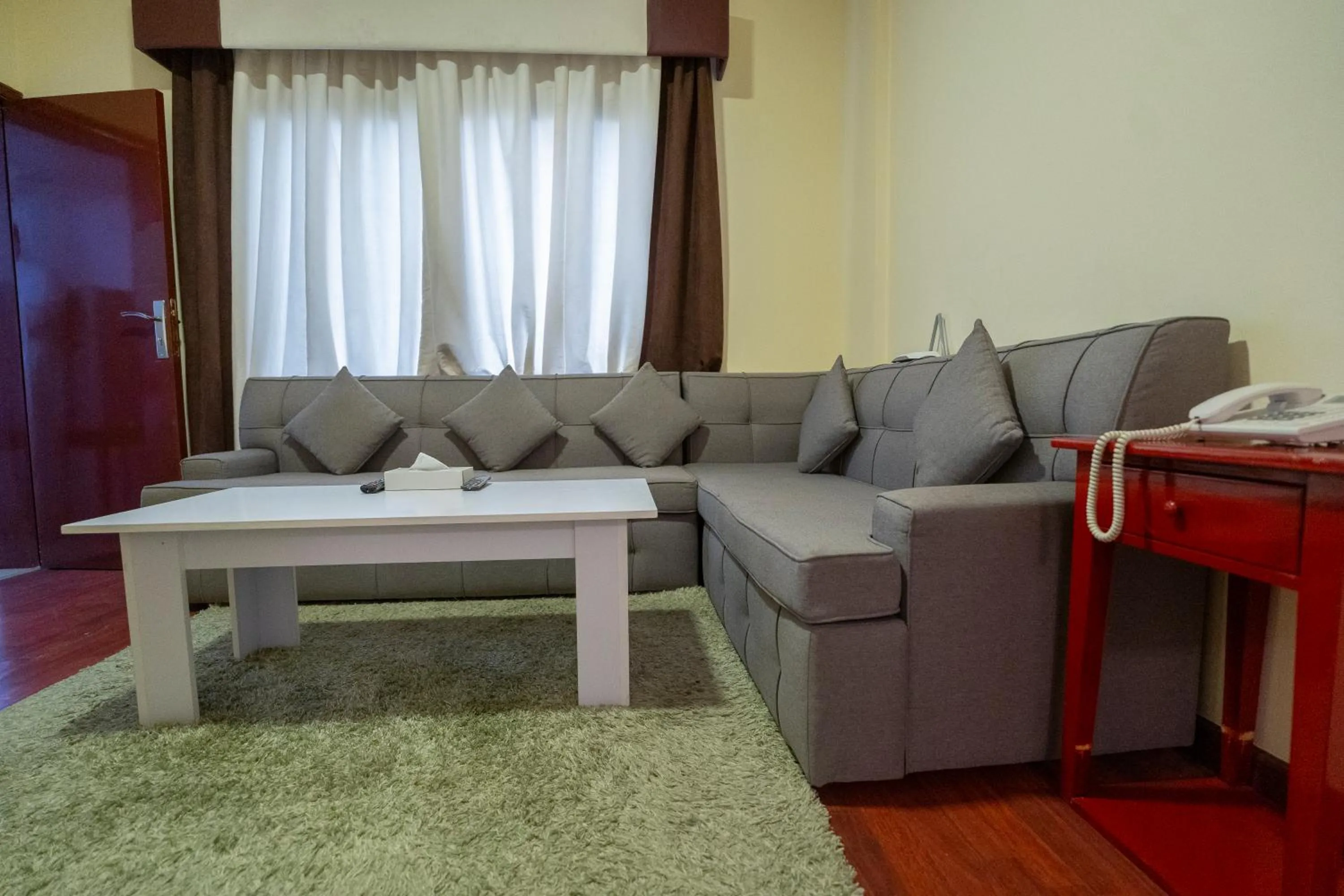 Living room in Majestic Hotel