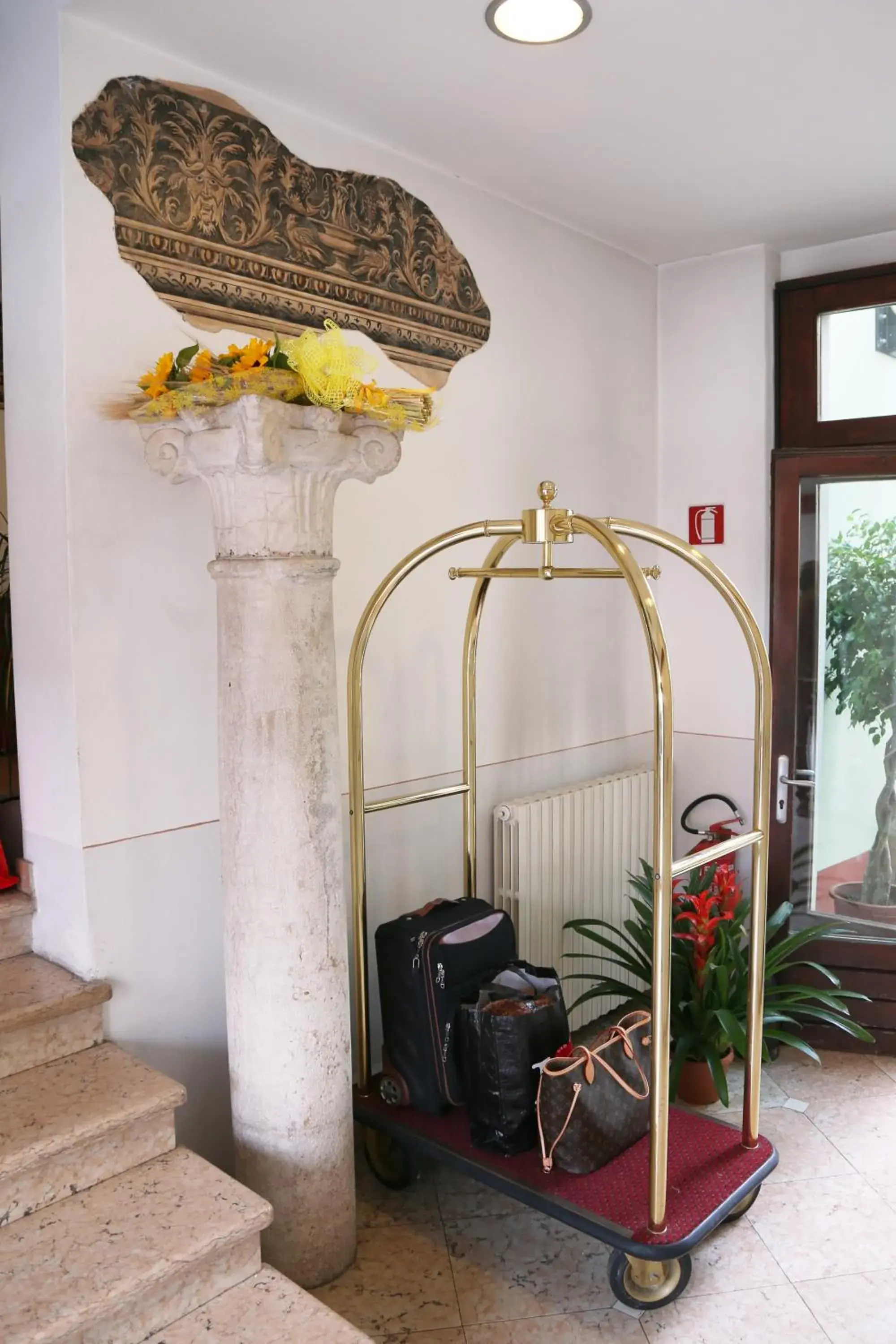 Decorative detail in Hotel Mantegna Stazione