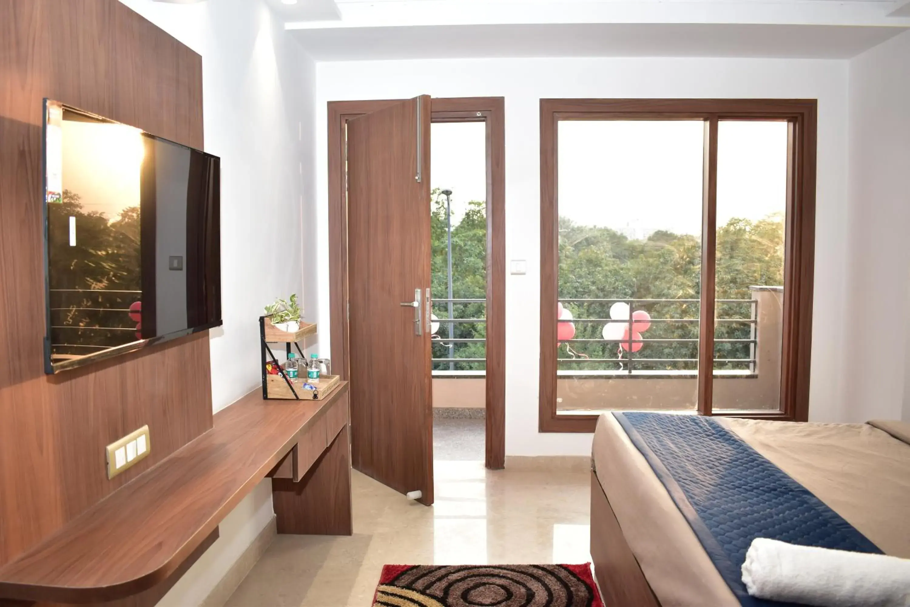 Communal lounge/ TV room in Hotel Ashok Vihar