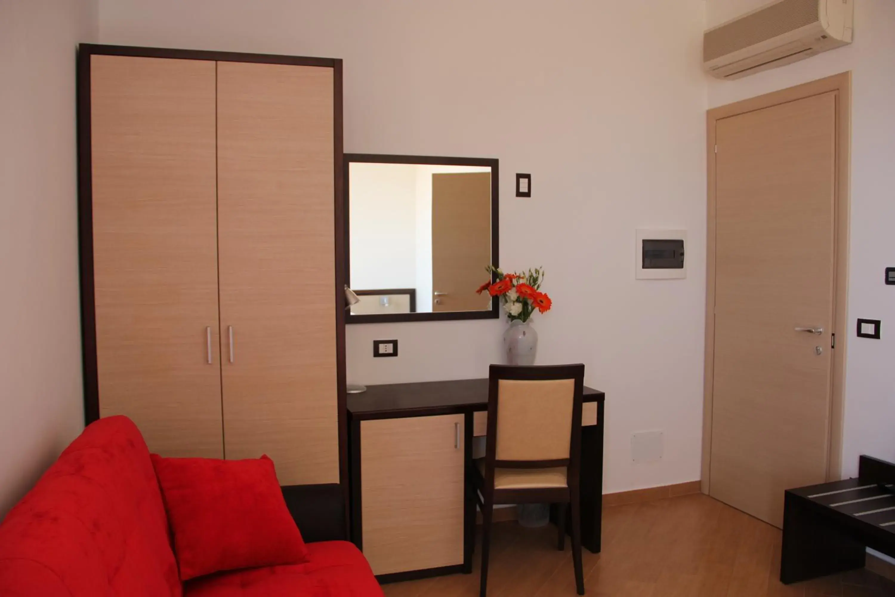 Decorative detail, Seating Area in Albergo Perseo