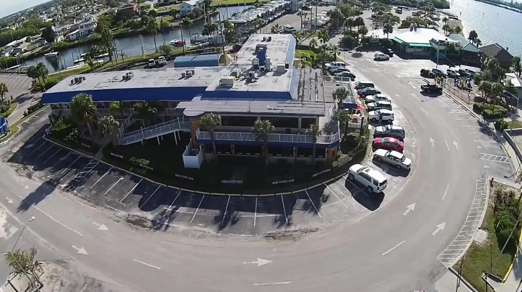 Bird's eye view, Bird's-eye View in Inn on the Gulf