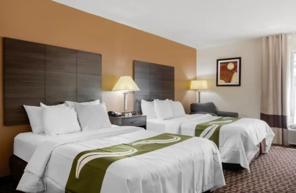 Bed in Quality Inn High Point - Archdale