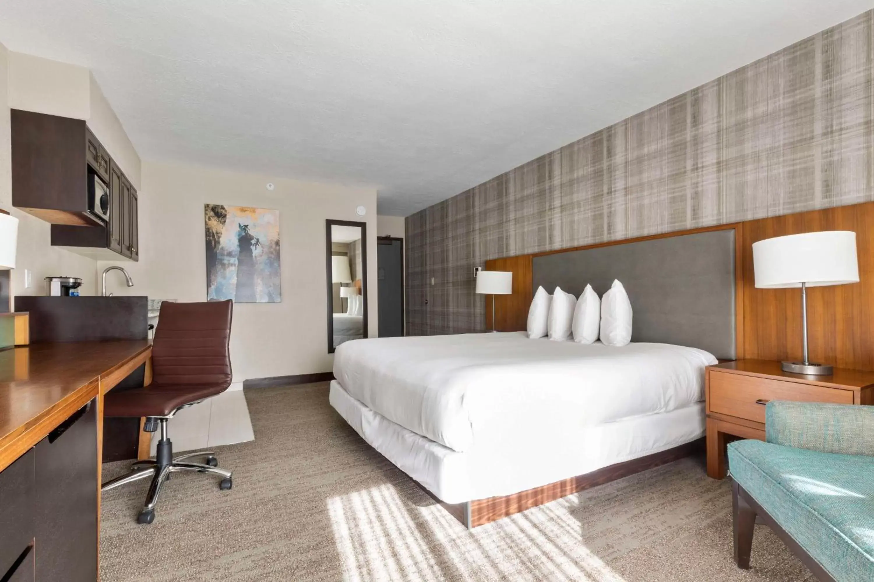 Bedroom, Bed in DoubleTree by Hilton Hotel Park City - The Yarrow Bedroom, Bed in DoubleTree by Hilton Hotel Park City - The Yarrow