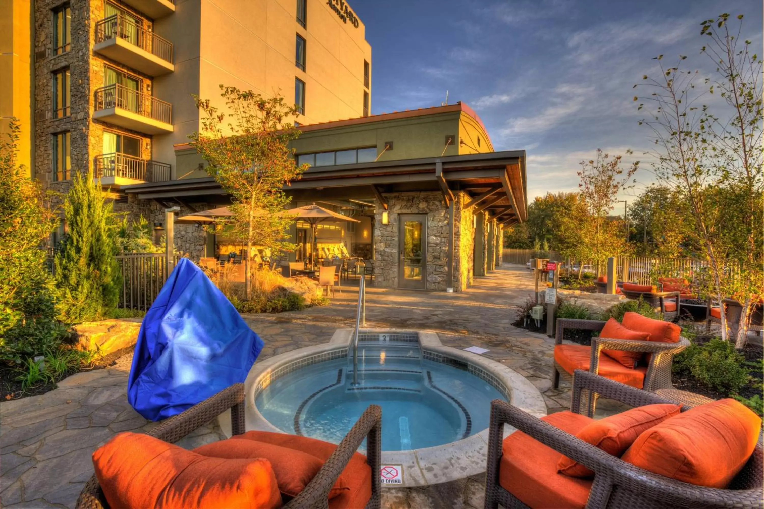 Swimming Pool in Courtyard by Marriott Pigeon Forge