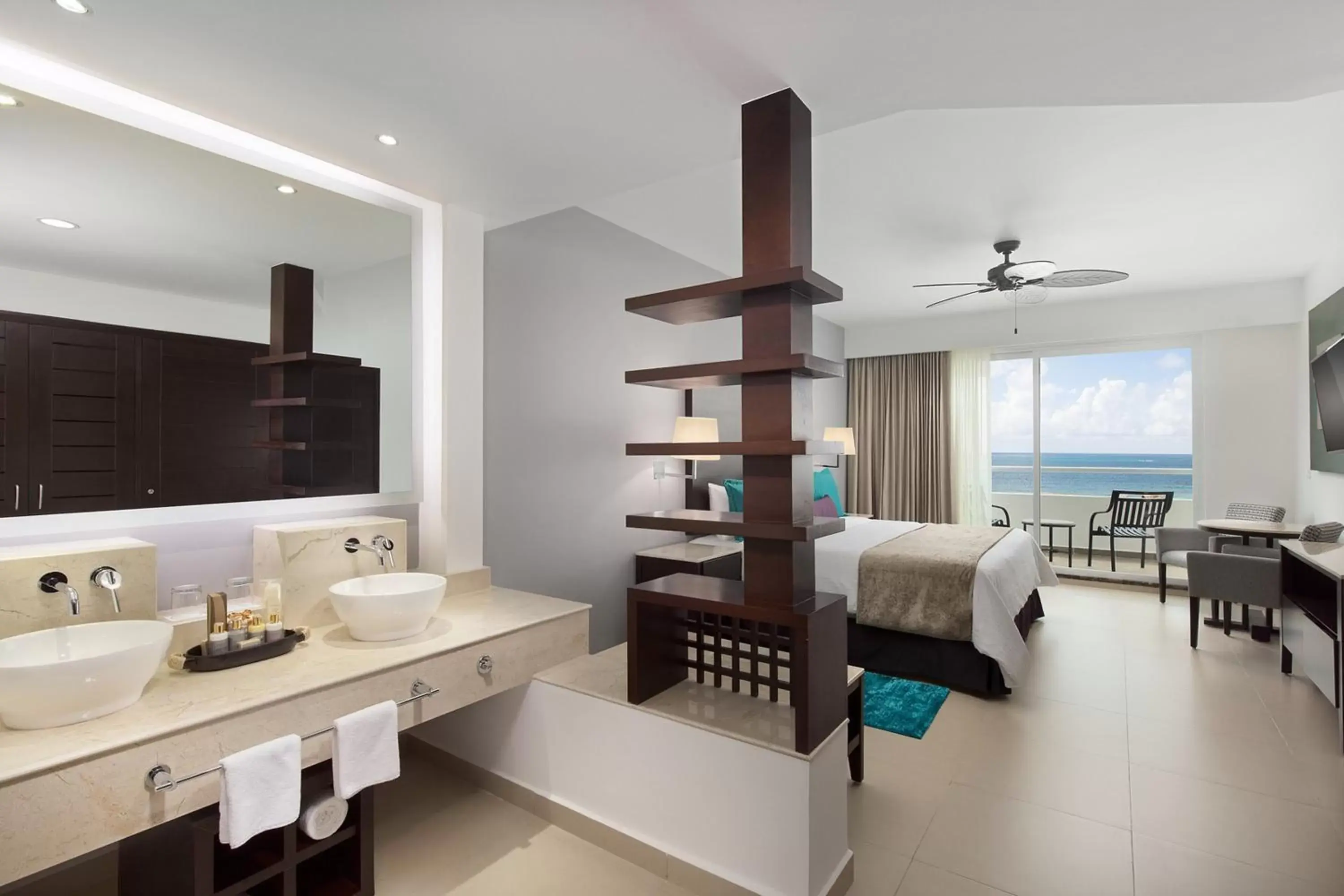 Photo of the whole room, Bathroom in Ventus at Marina El Cid Spa & Beach Resort - All Inclusive