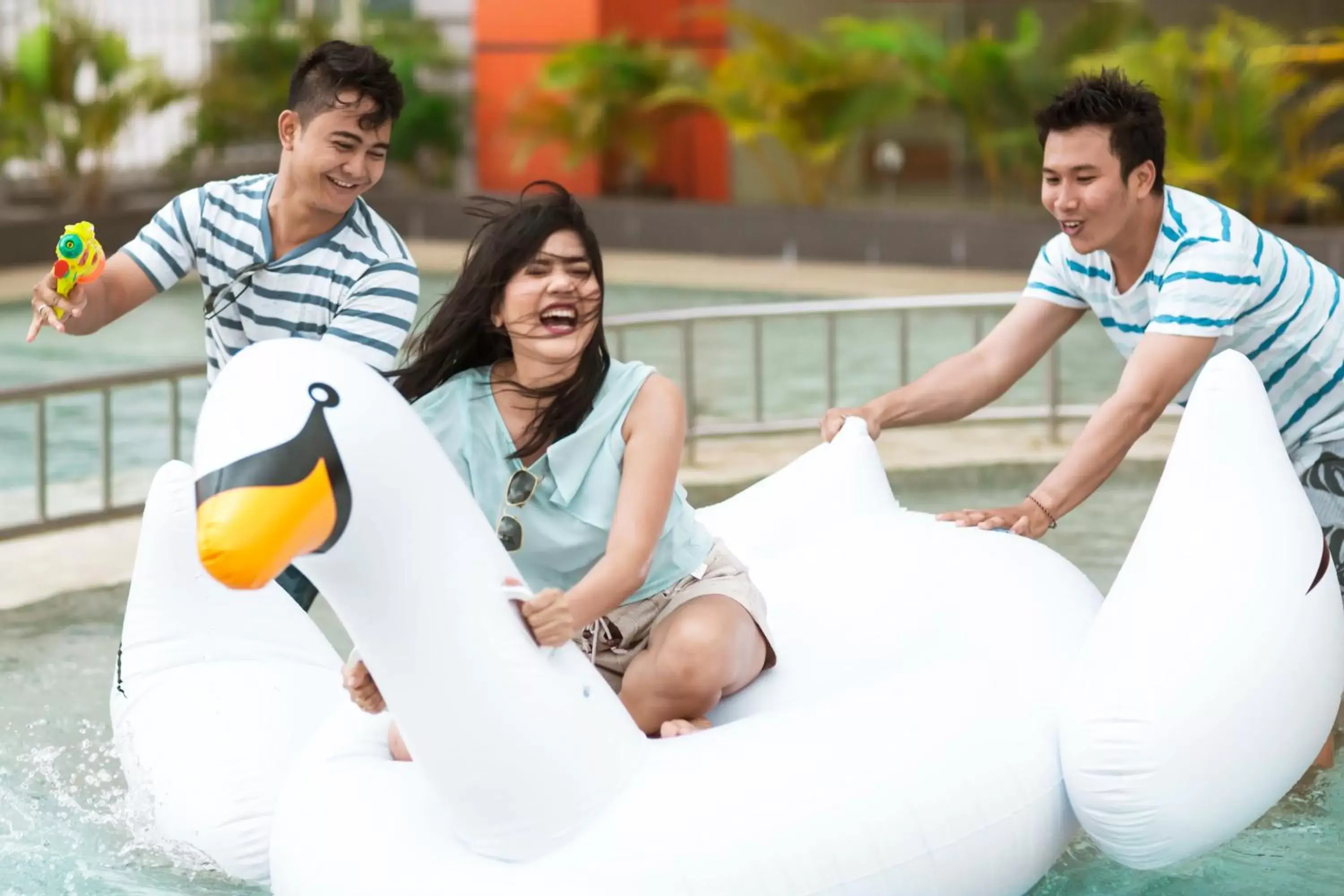 Swimming pool in Harris Hotel And Conventions Bekasi