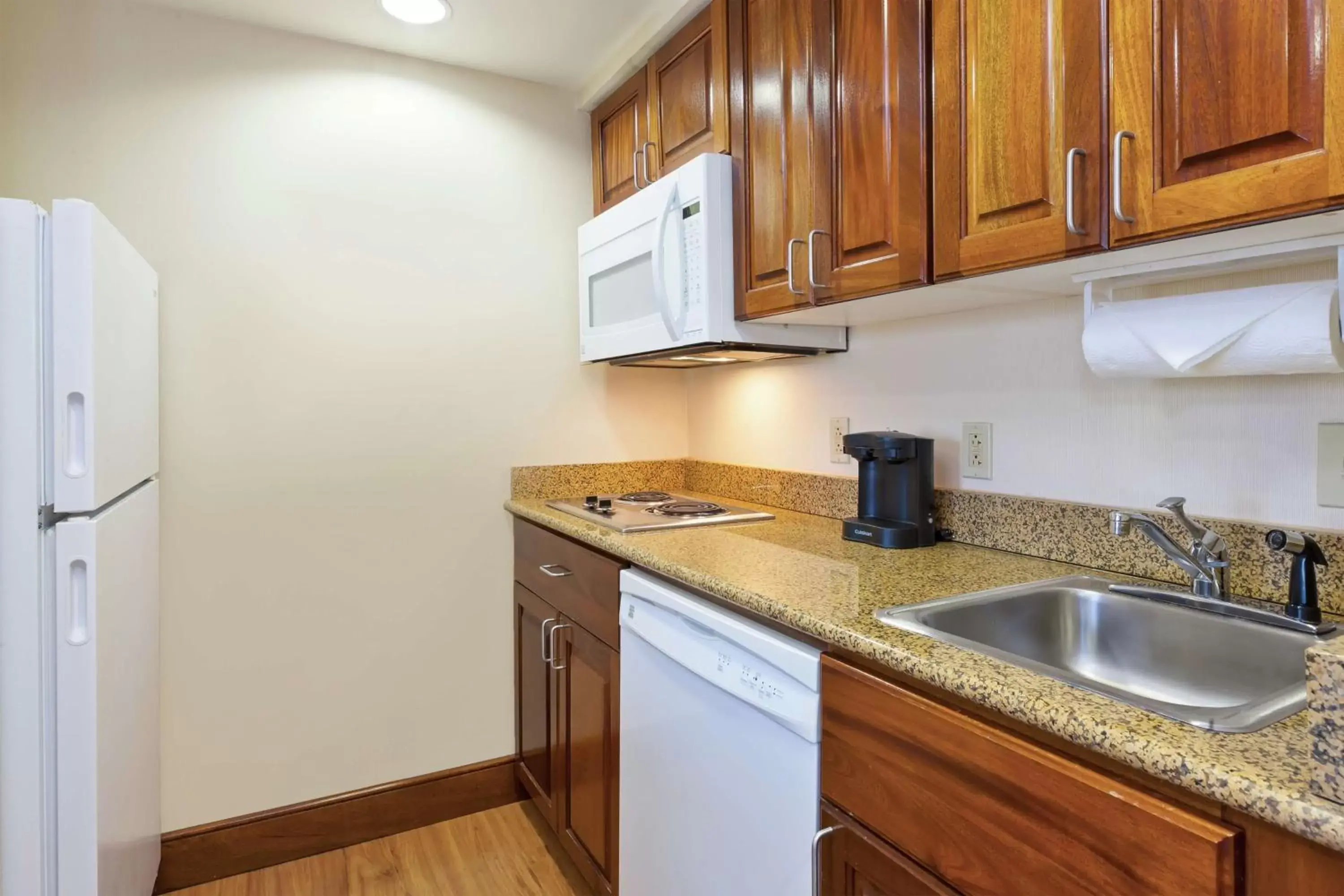 Kitchen or kitchenette, Kitchen/Kitchenette in Homewood Suites by Hilton Chesapeake - Greenbrier