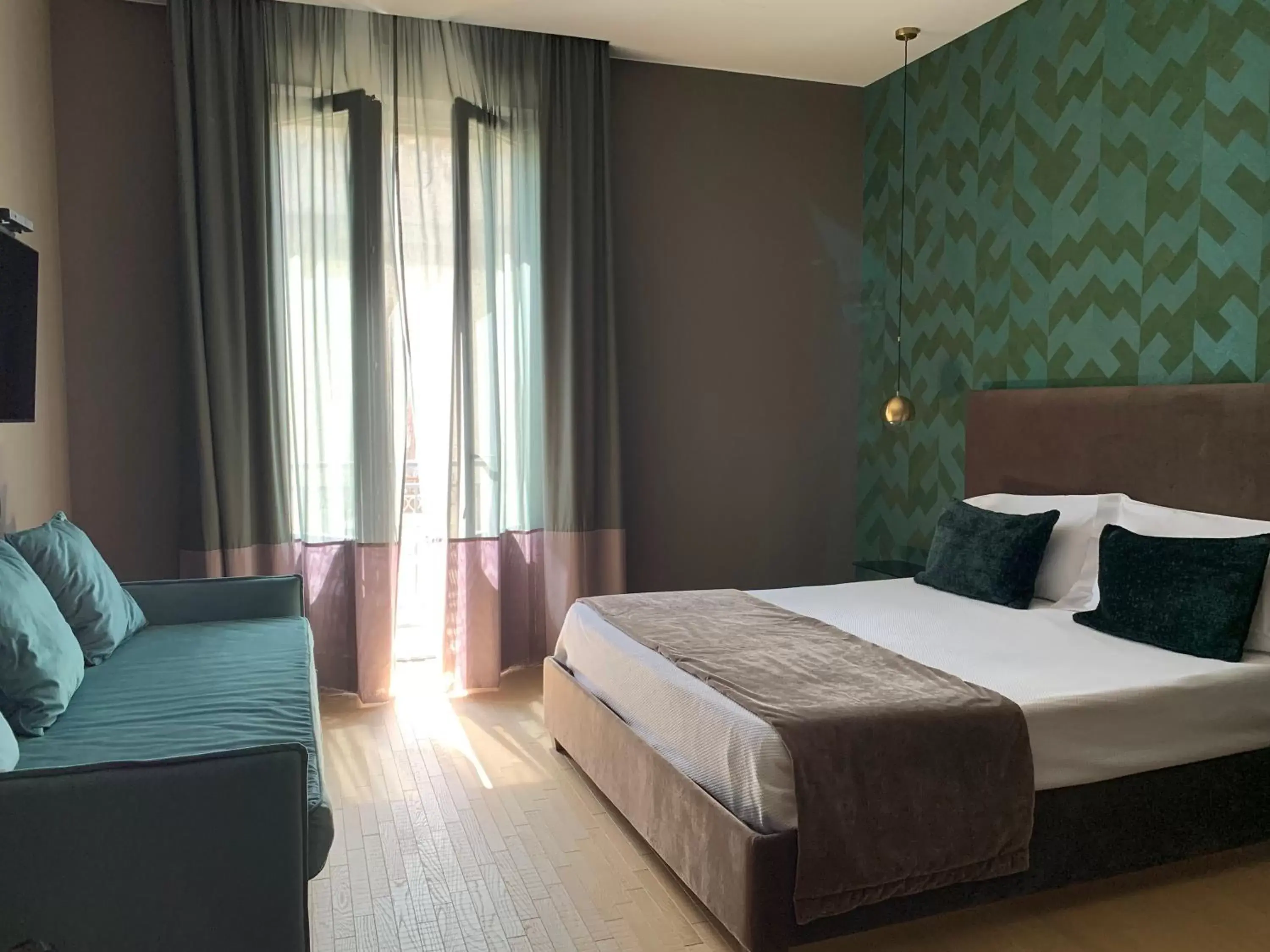 Deluxe Triple Room in Re Sale Boutique Hotel Deluxe Triple Room in Re Sale Boutique Hotel