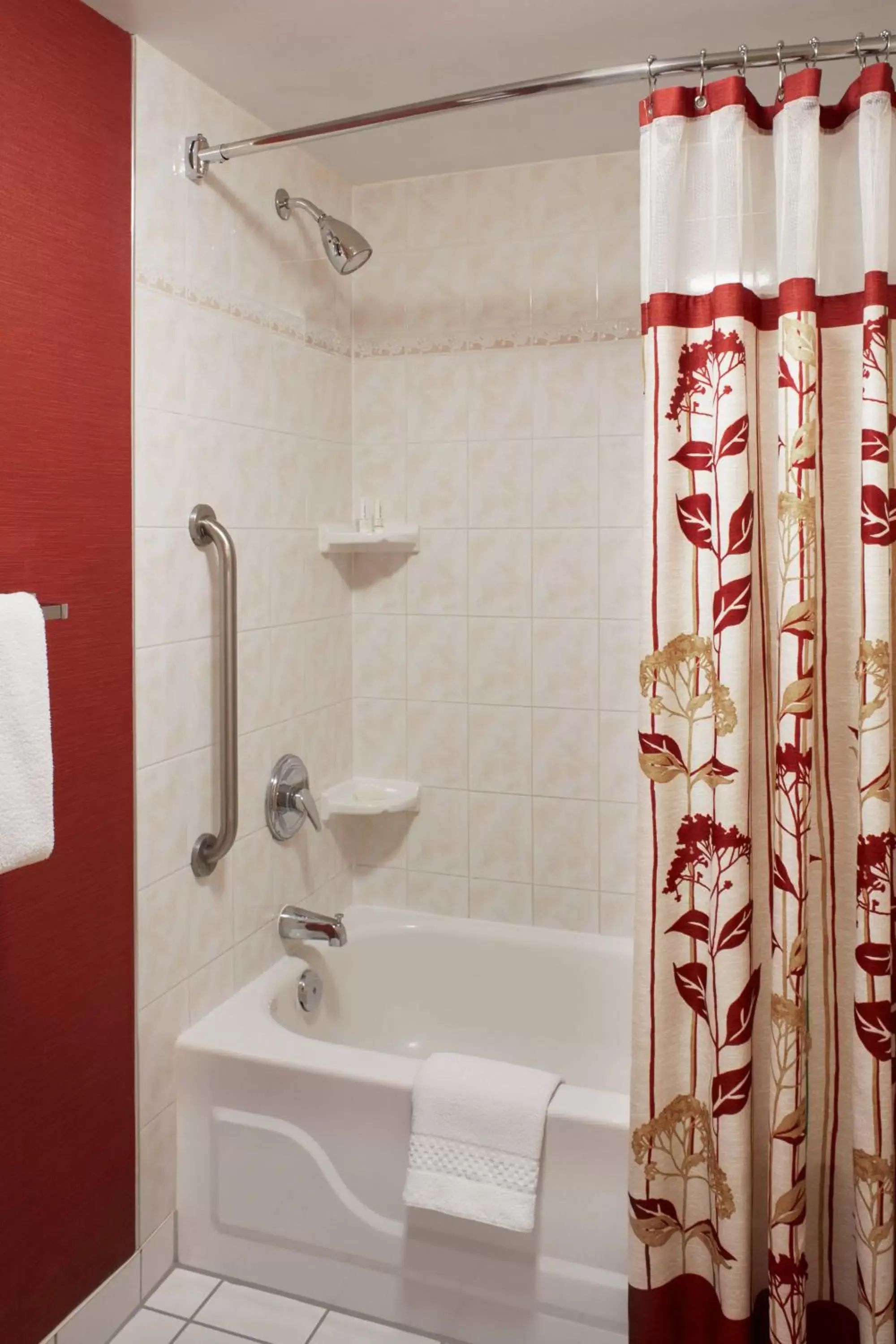 Bathroom in Courtyard by Marriott Niagara Falls