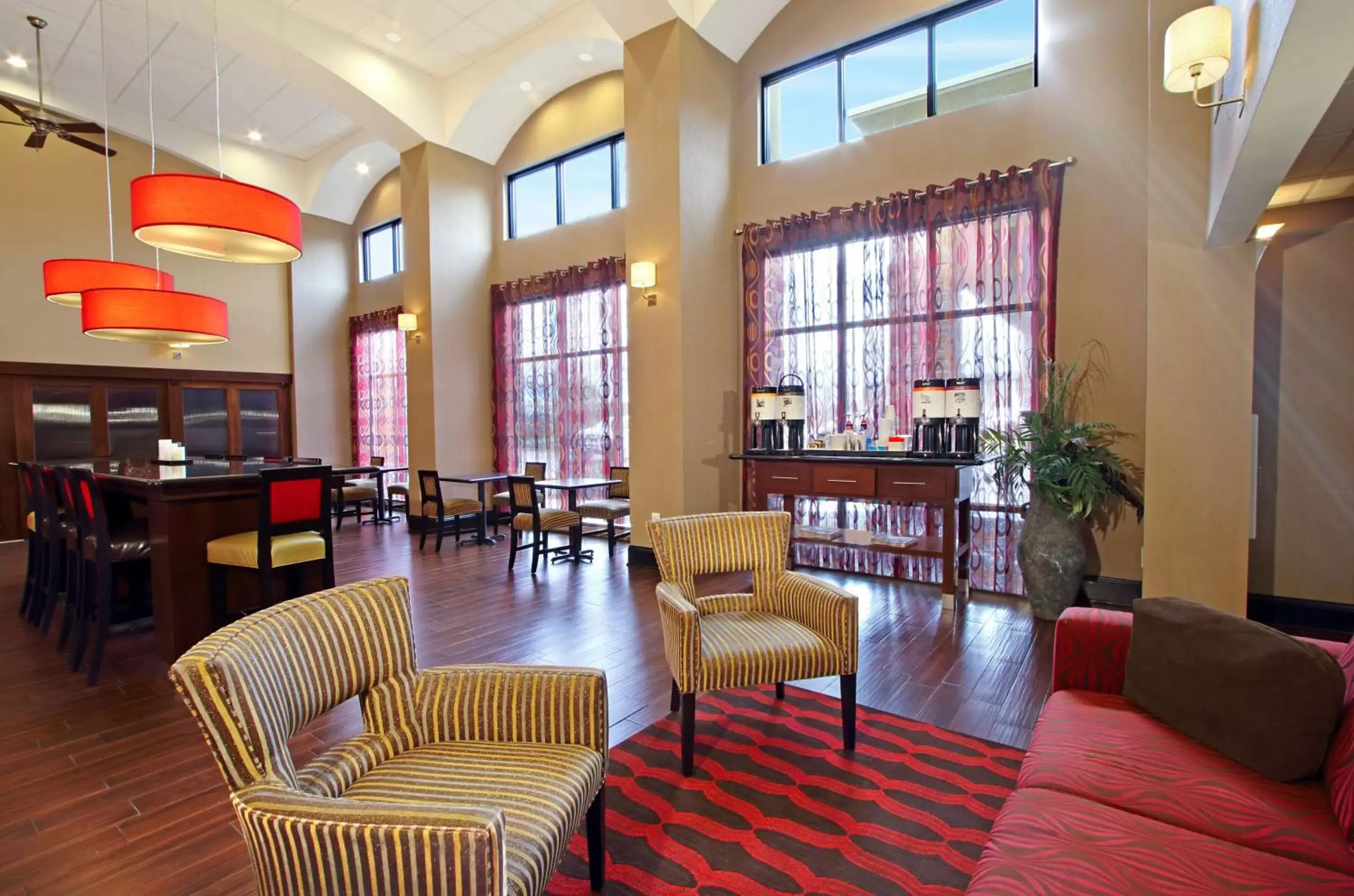 Lobby or reception, Restaurant/Places to Eat in Hampton Inn & Suites Columbus Hilliard