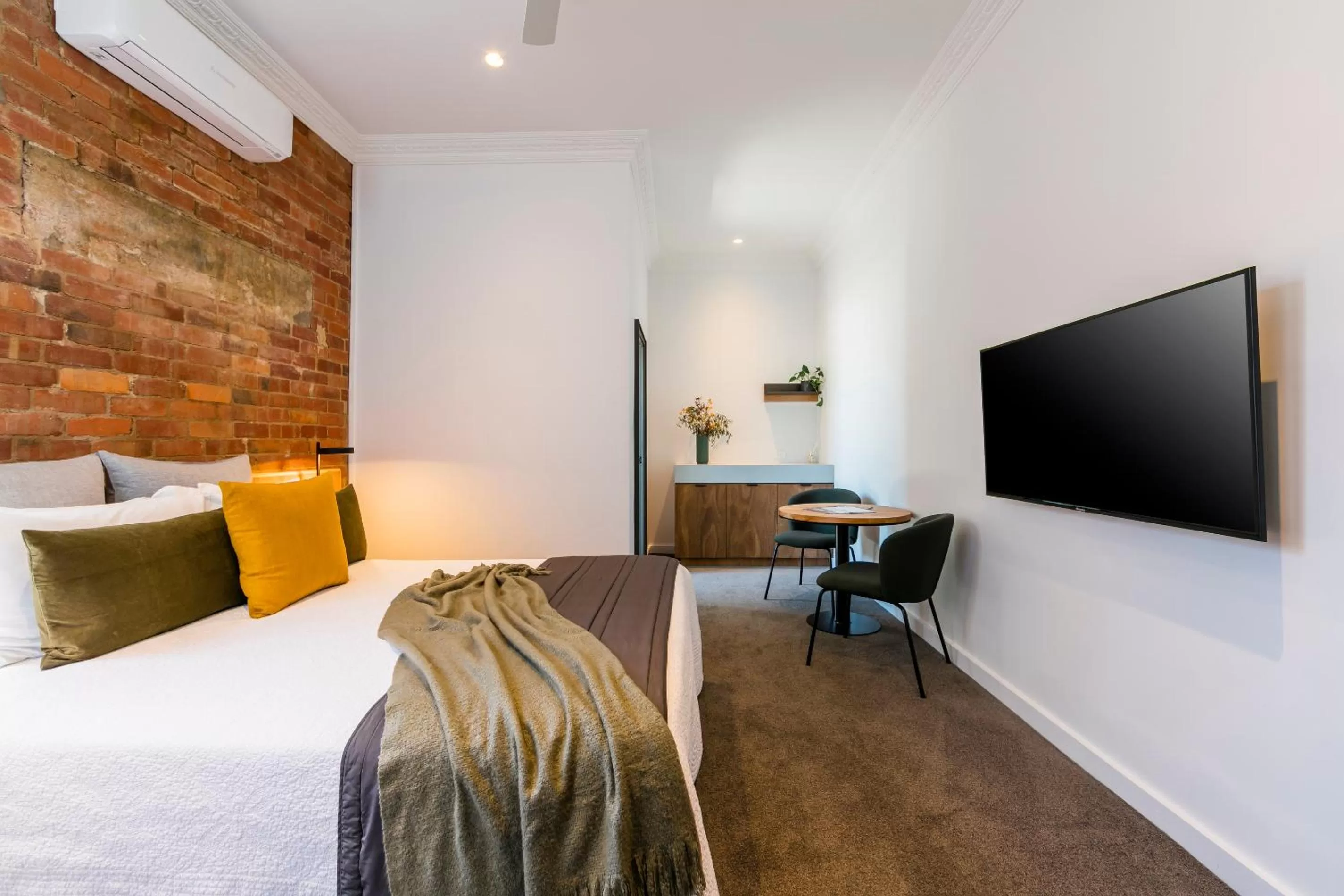 Bed in The Royal Daylesford Hotel