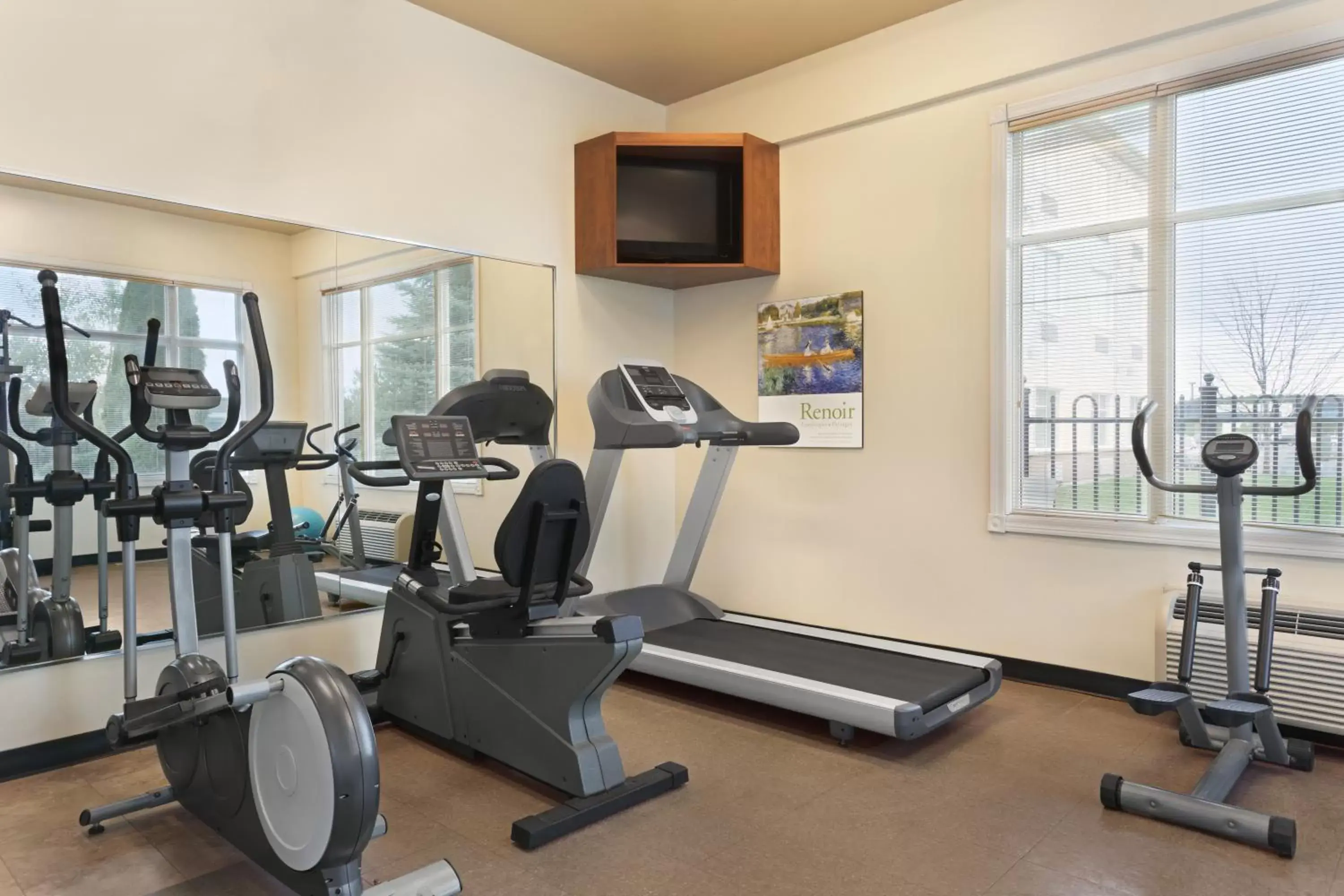 Fitness centre/facilities, Fitness Center/Facilities in Days Inn by Wyndham Ottawa Airport