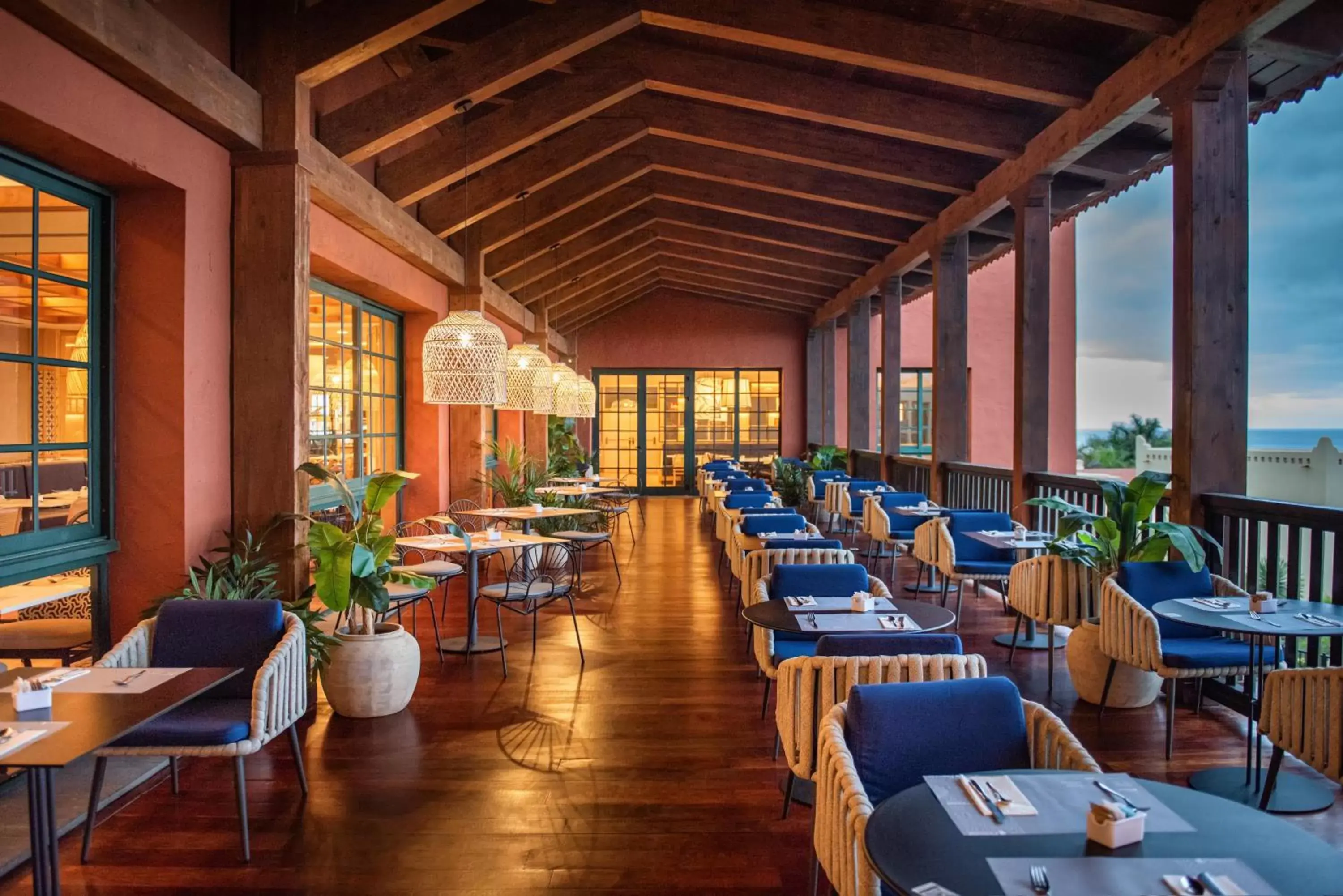 Restaurant/Places to Eat in La Palma Princess
