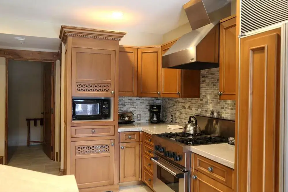 Kitchen/Kitchenette in The Chateaux Deer Valley