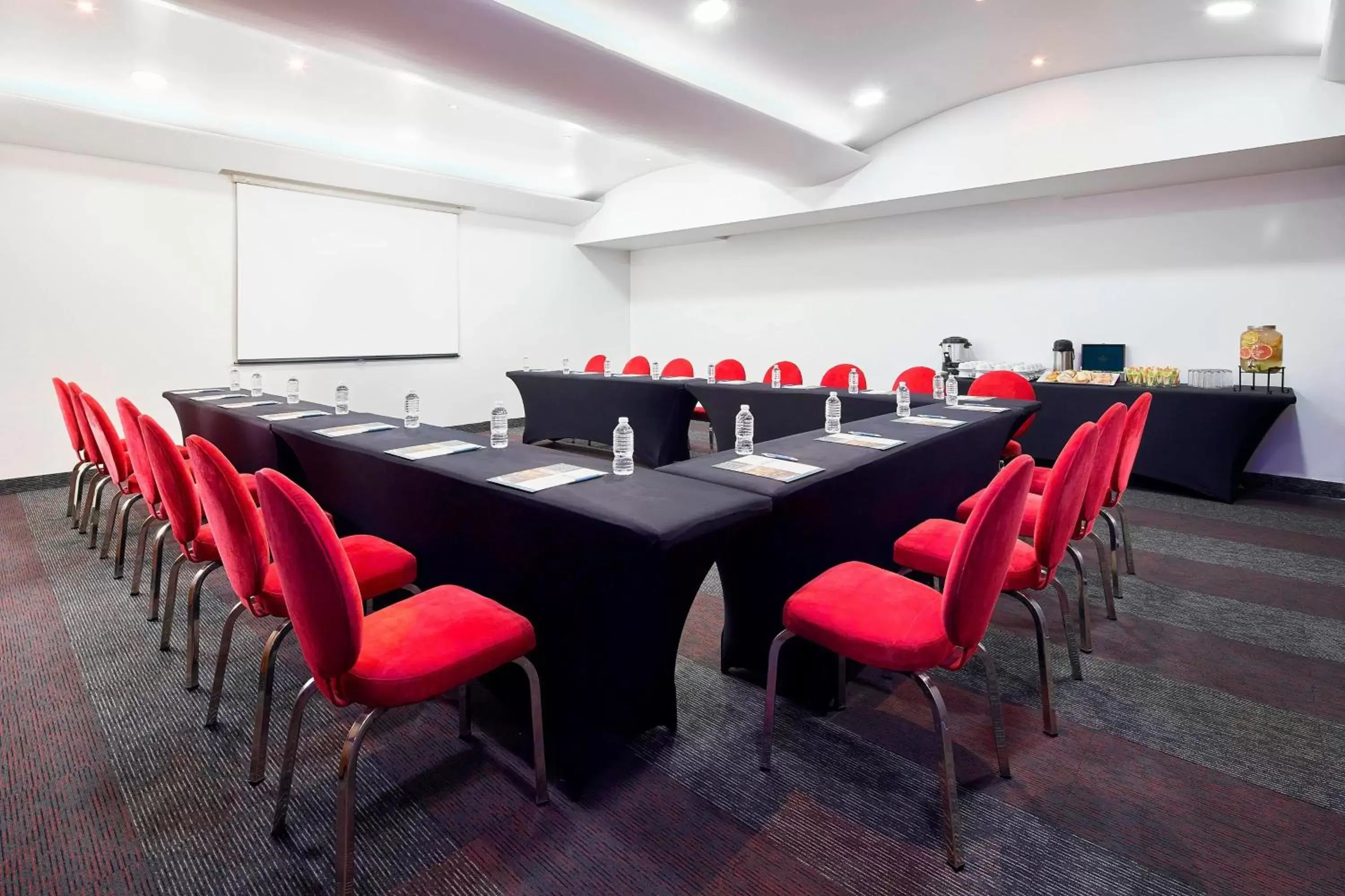Meeting/conference room in Four Points by Sheraton Mexico City Colonia Roma
