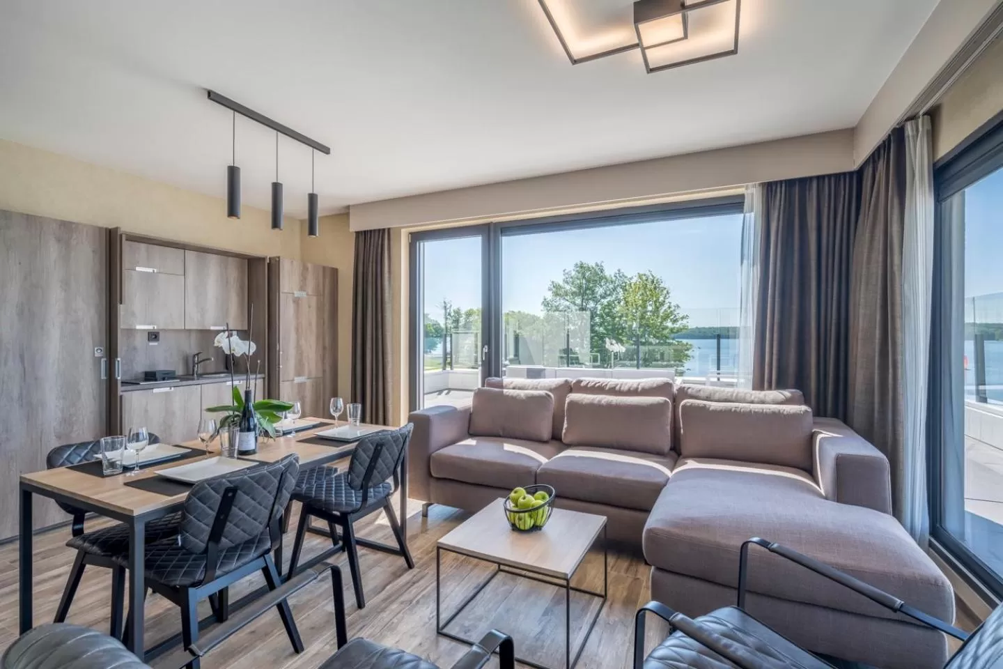 Seating area in Golden Lakes Hotel