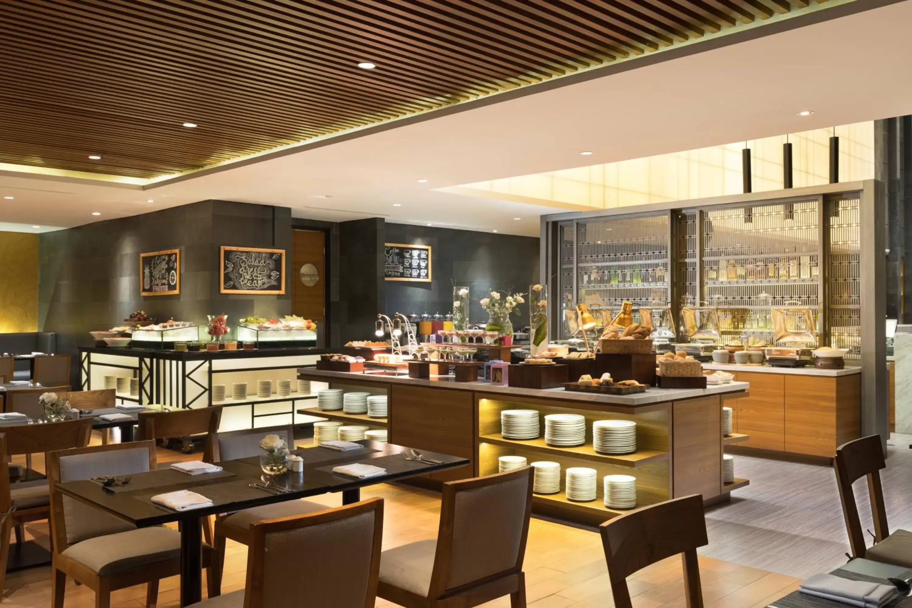 Restaurant/Places to Eat in Four Points by Sheraton Jakarta Thamrin