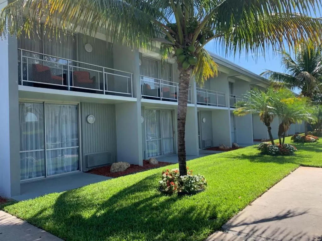 The Hollywood Gateway Inn