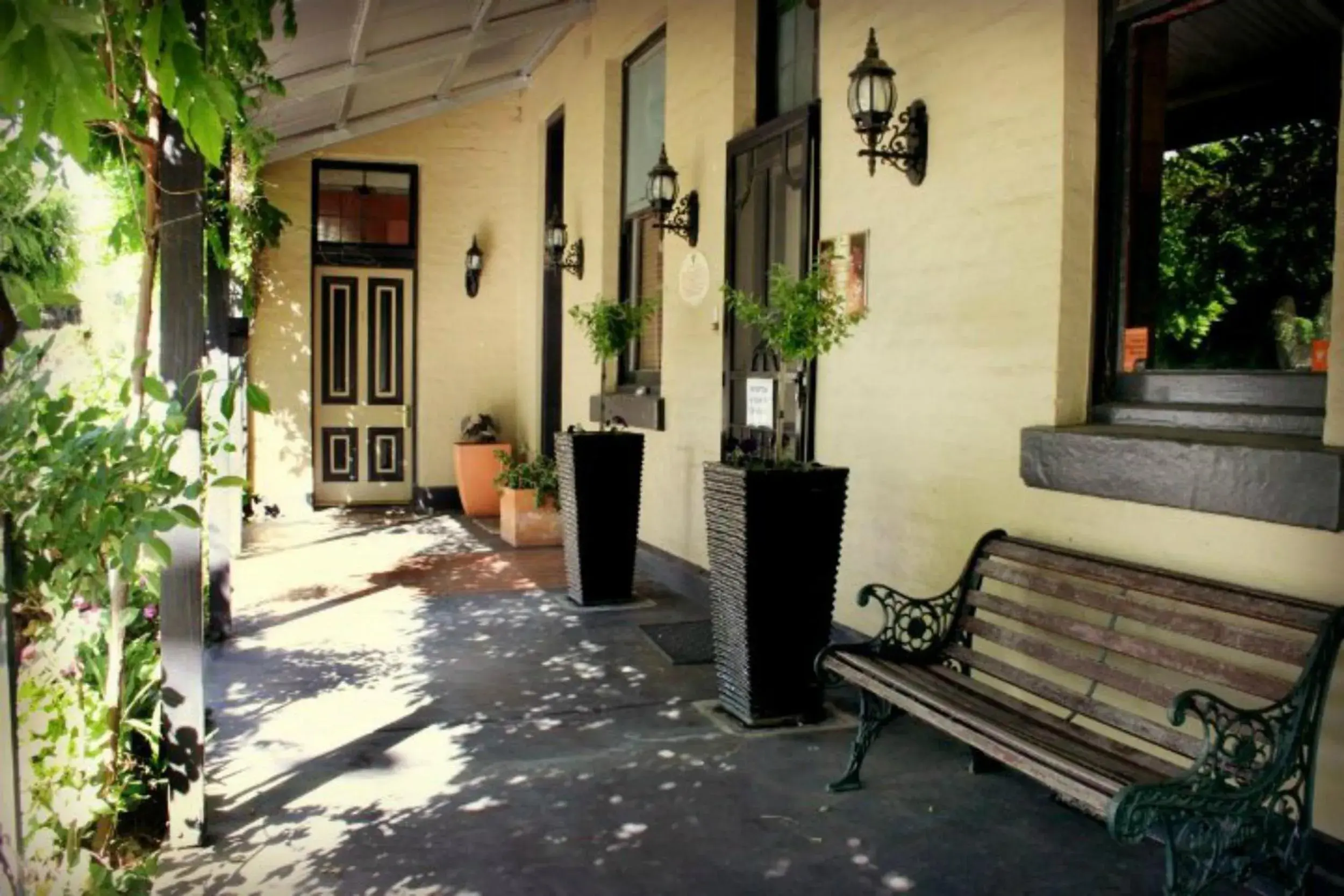 Facade/entrance in CocknBull Boutique Hotel Echuca