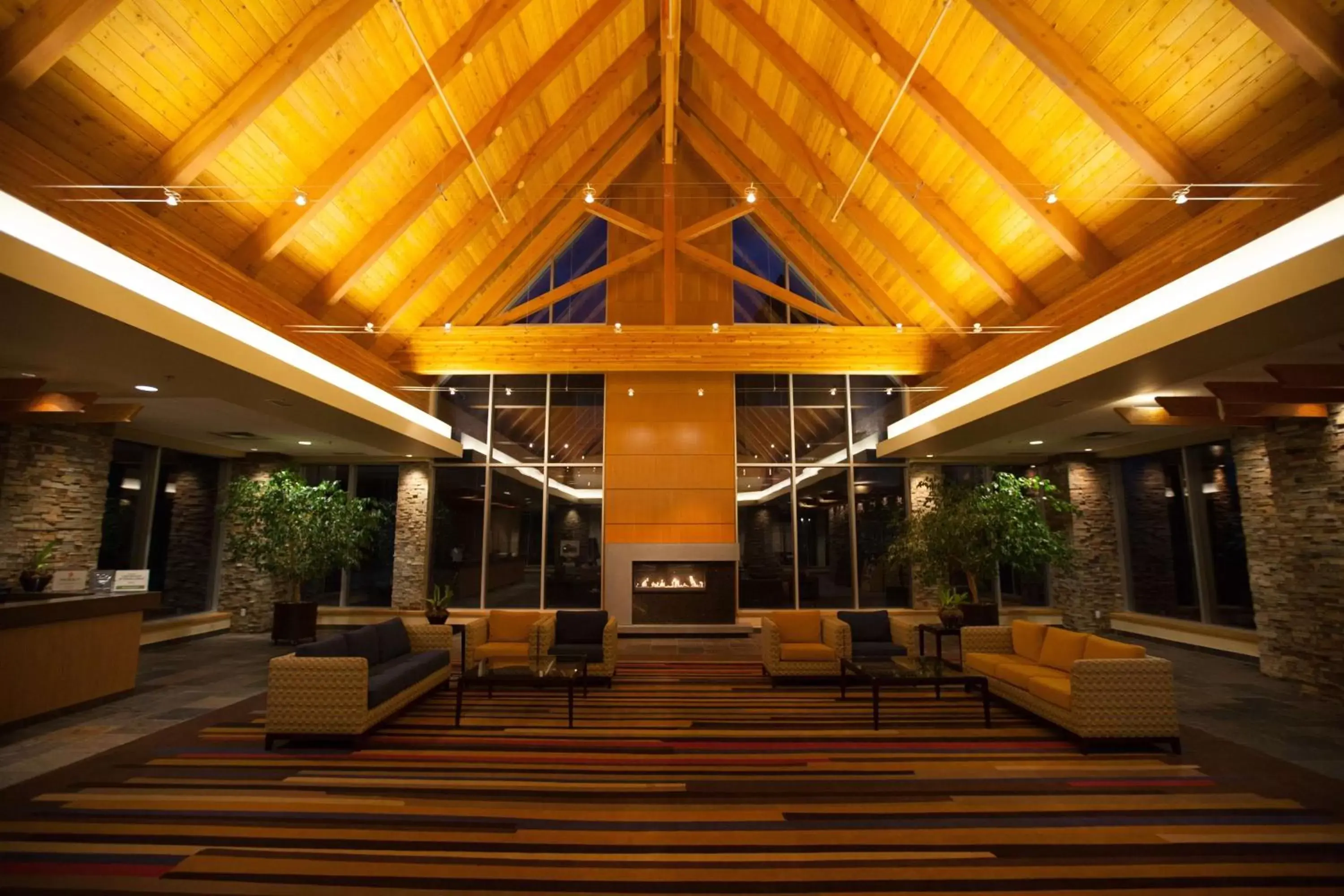 Lobby or reception in Radisson Hotel & Convention Center Edmonton