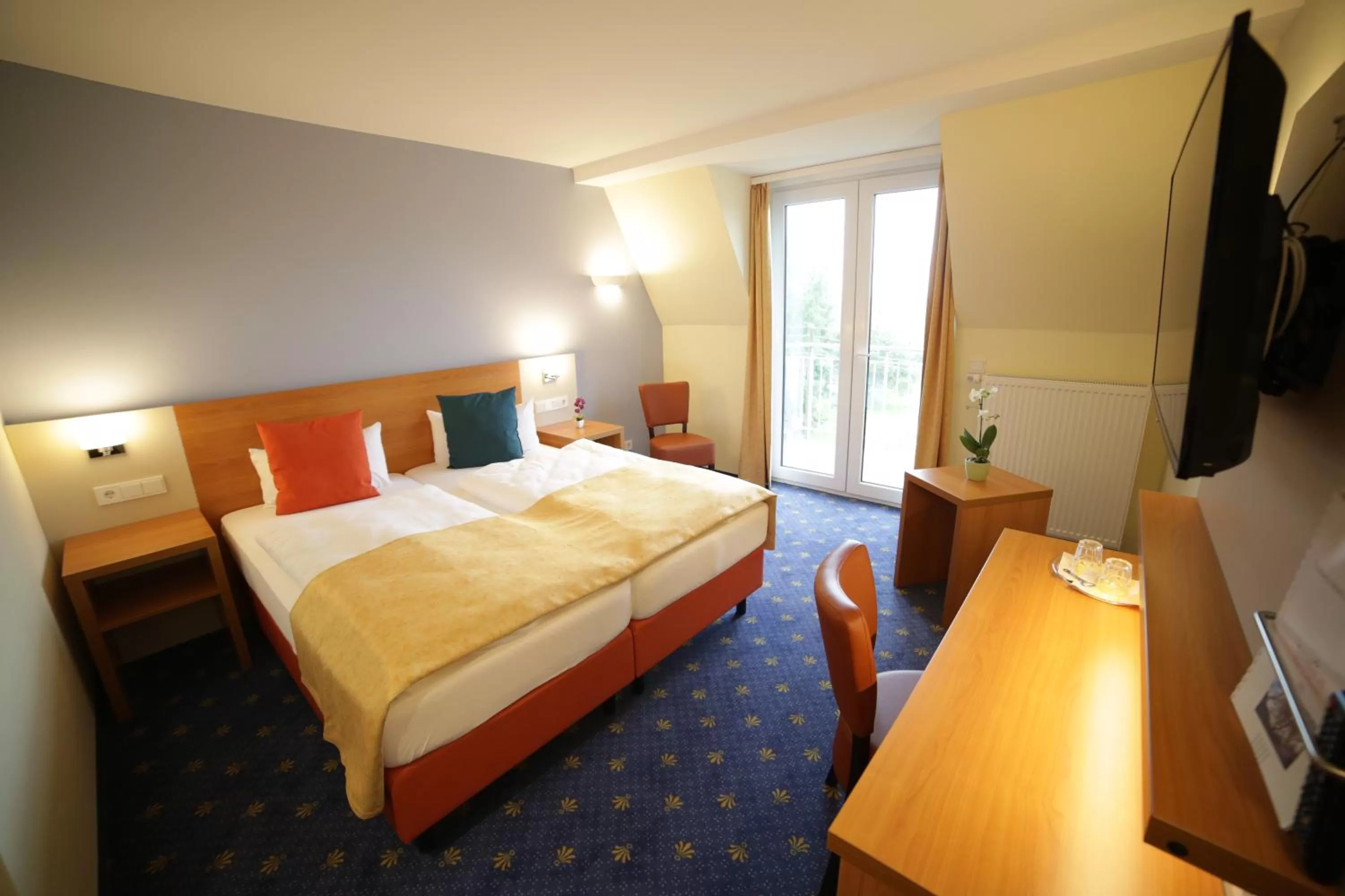 Photo of the whole room, Bed in Berghotel Tambach