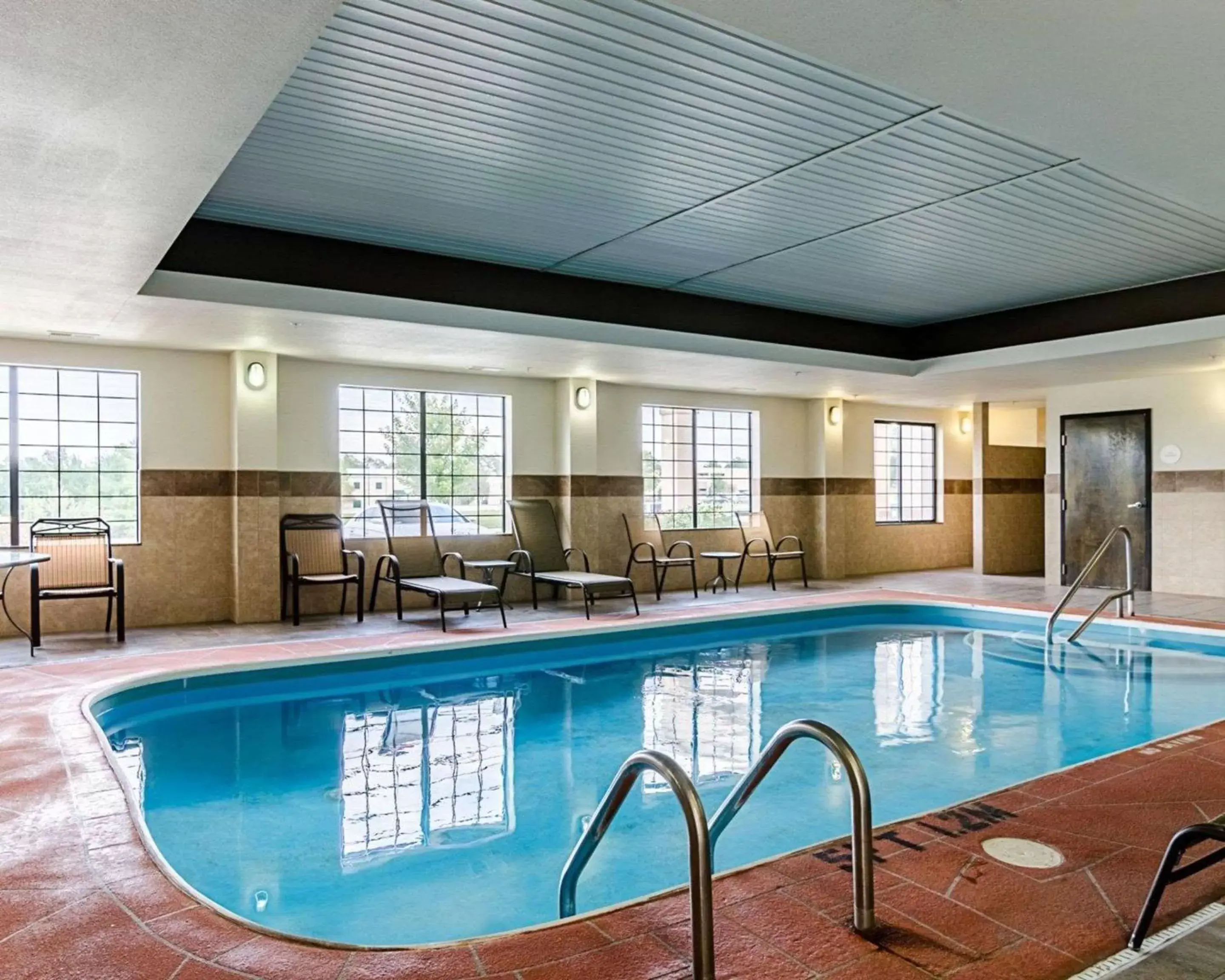 On site, Swimming Pool in Comfort Inn & Suites Lawrence