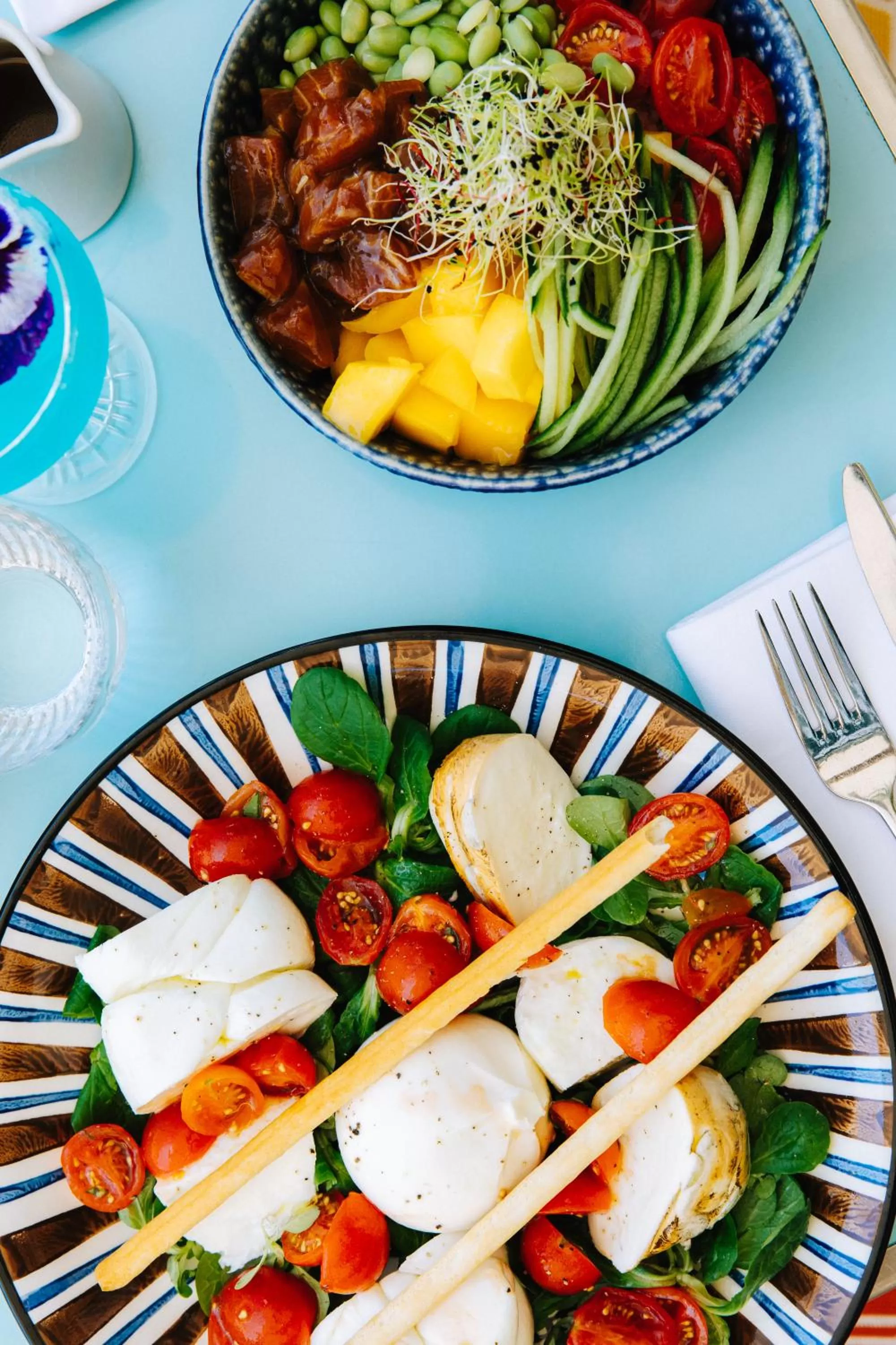 Food and drinks in Mondrian Cannes