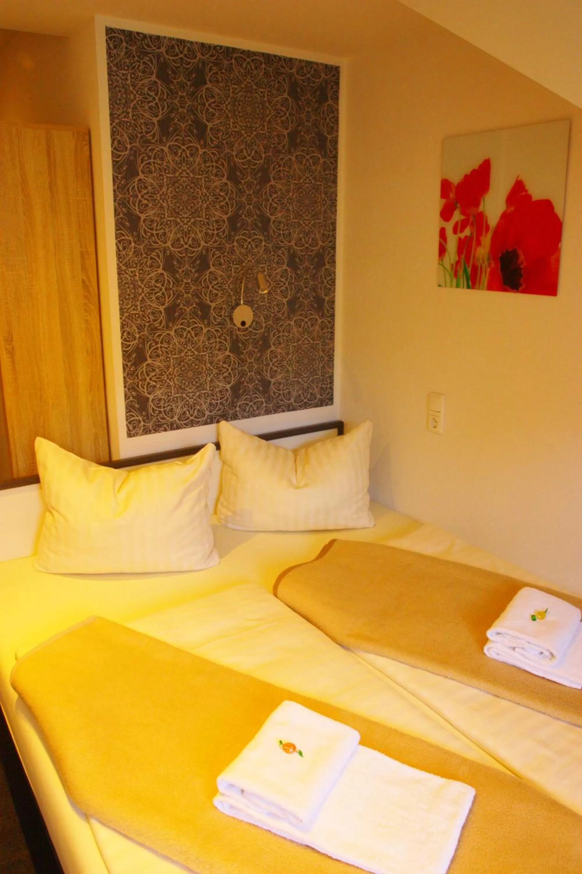 Photo of the whole room, Bed in Hotel am Schloss