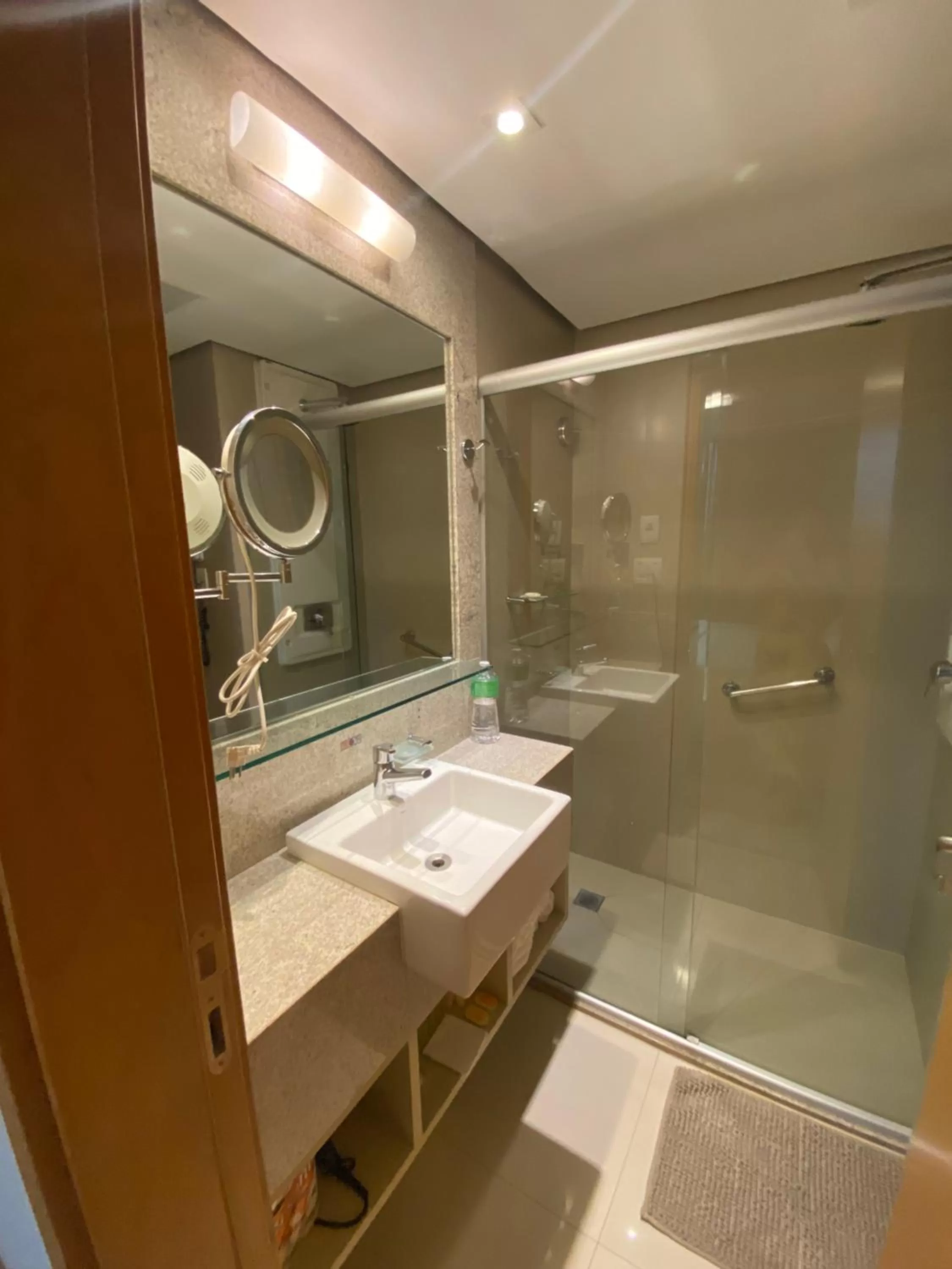 Bathroom in Flat em Ed Jade hotel