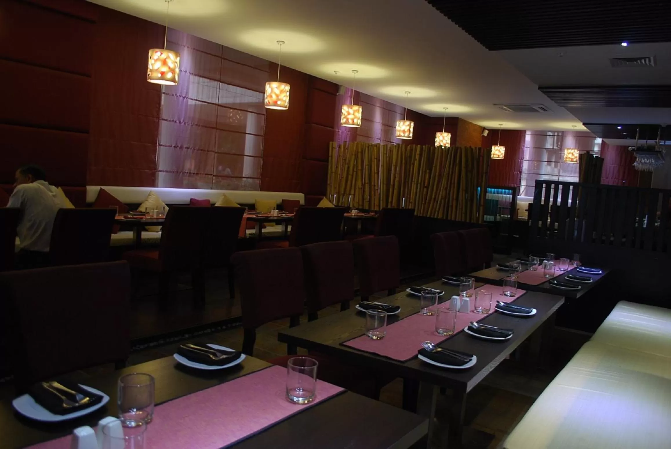 Restaurant/places to eat in Hotel Oyster