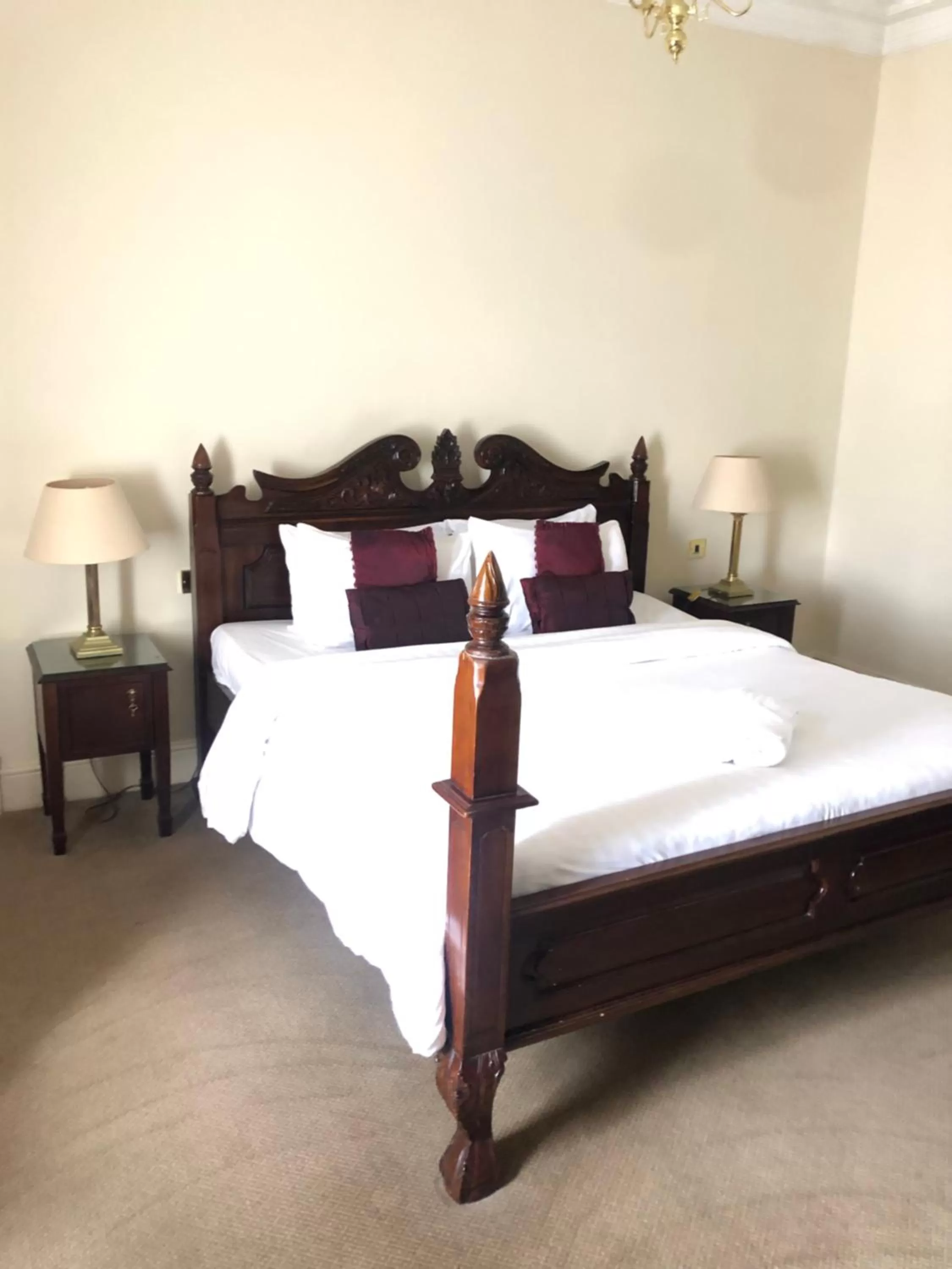 Bed in Park House Hotel