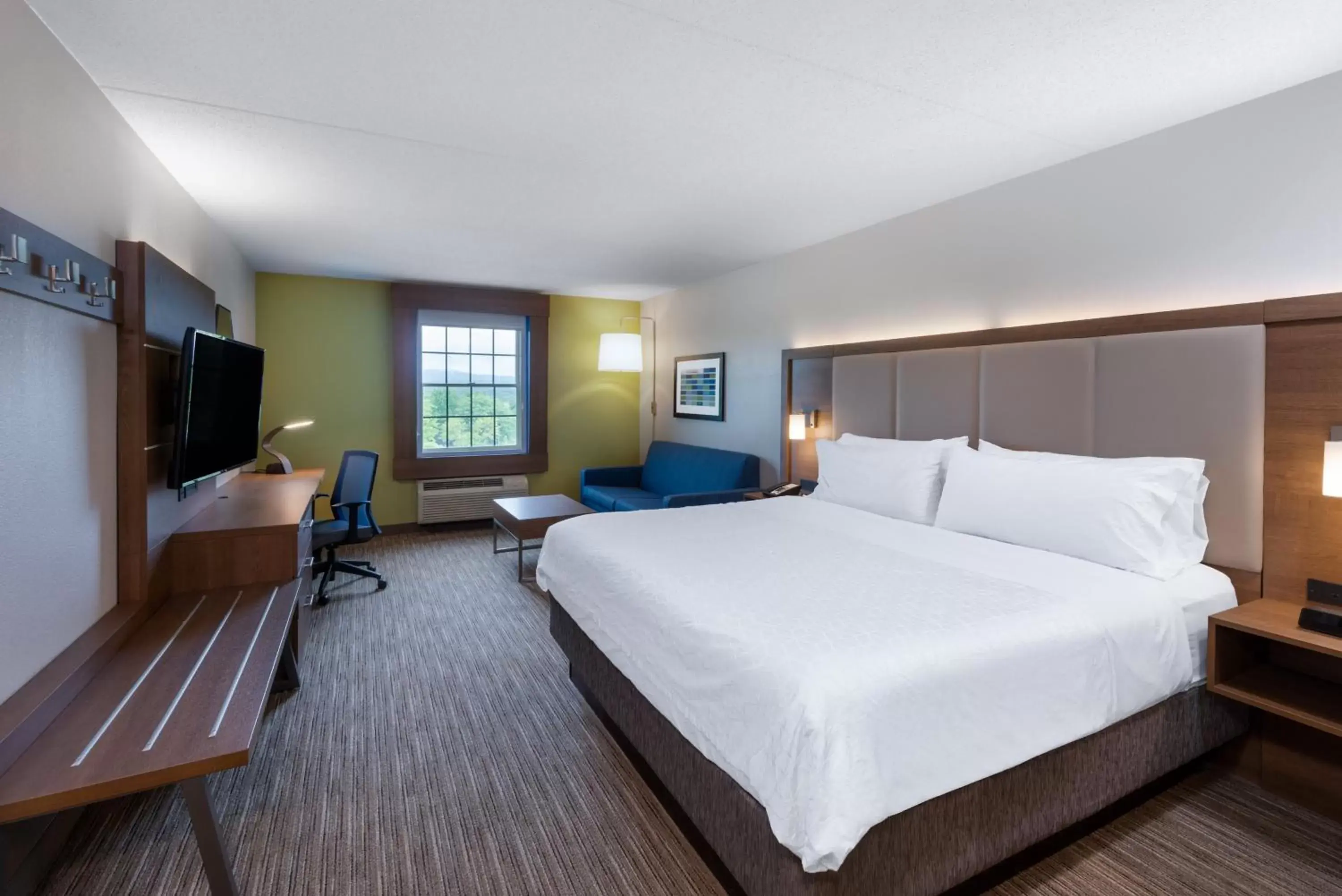 Photo of the whole room in Holiday Inn Express State College at Williamsburg Square, an IHG Hotel