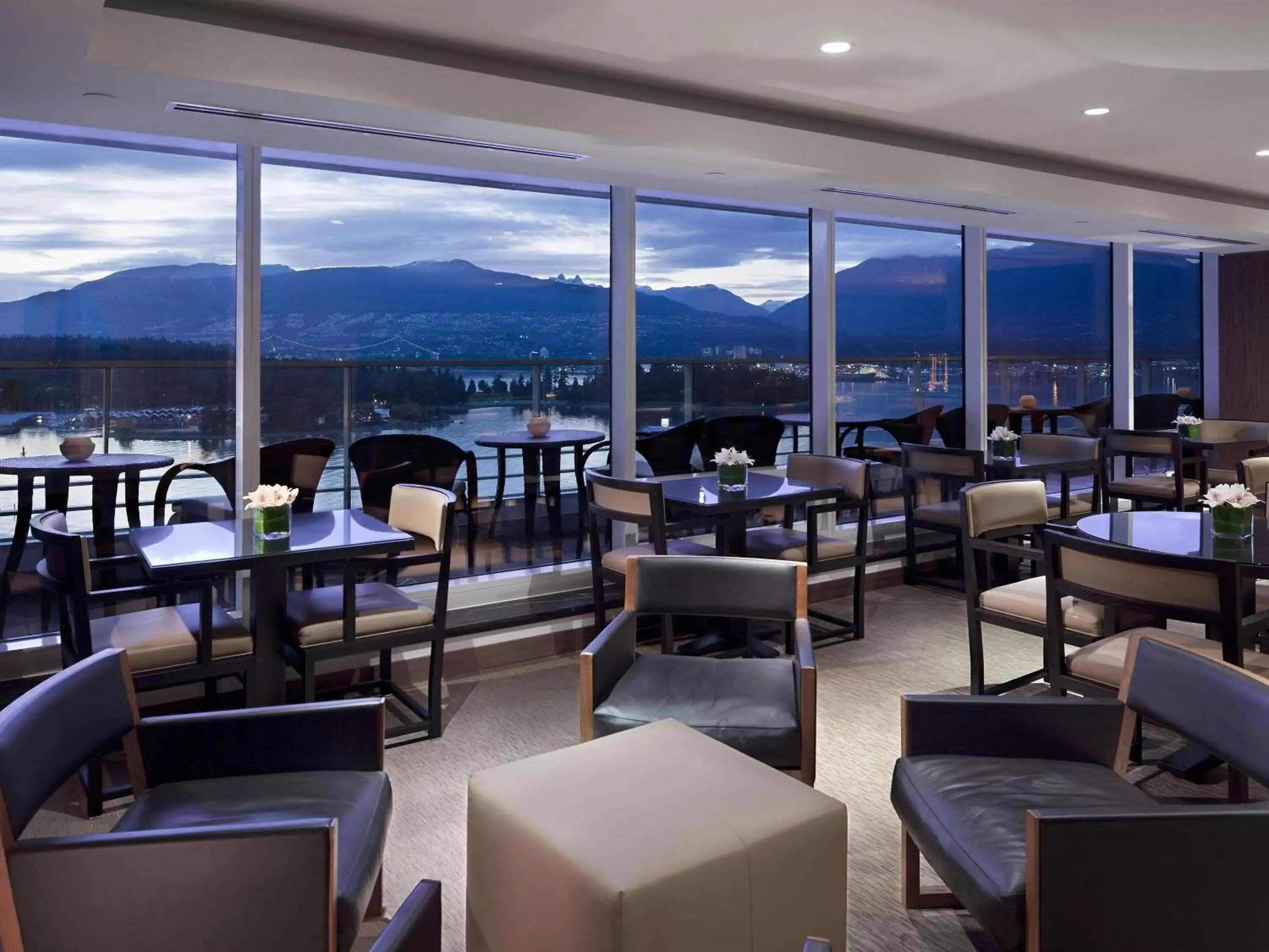 Business facilities, Restaurant/Places to Eat in Fairmont Pacific Rim