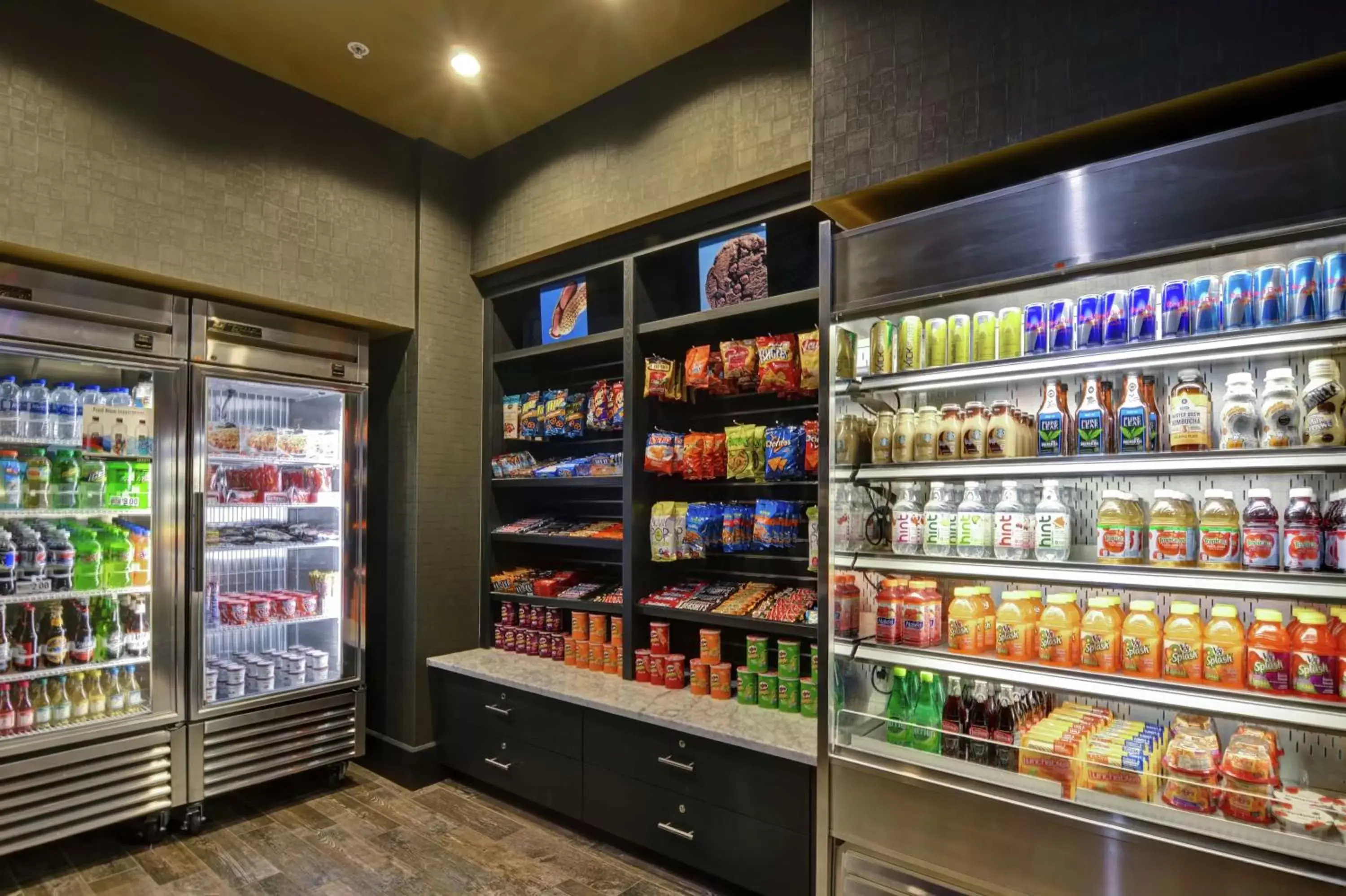 Restaurant/places to eat in Hampton Inn & Suites Crabtree Restaurant/places to eat in Hampton Inn & Suites Crabtree