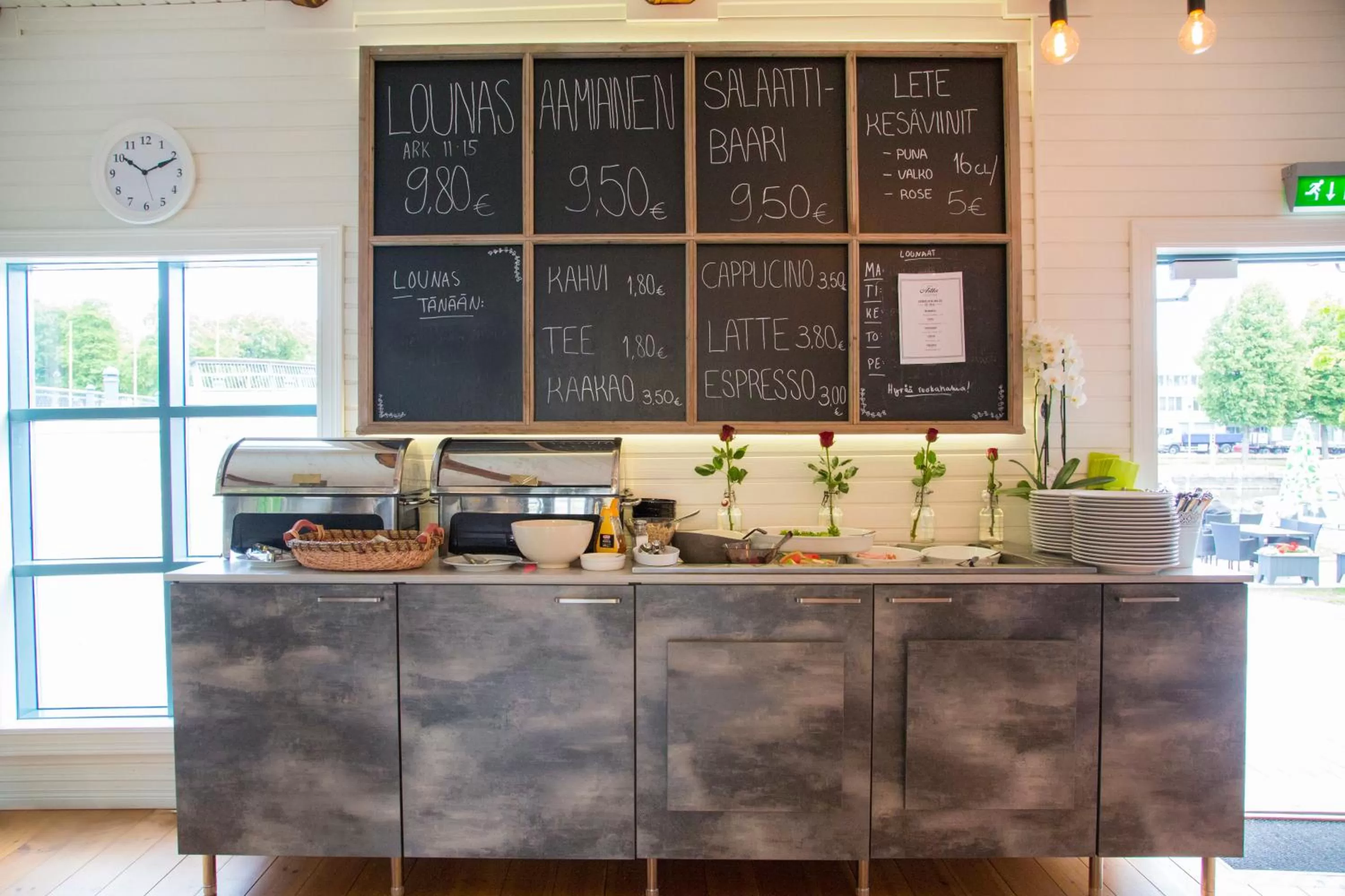 Buffet breakfast in Hotelli Aittaranta