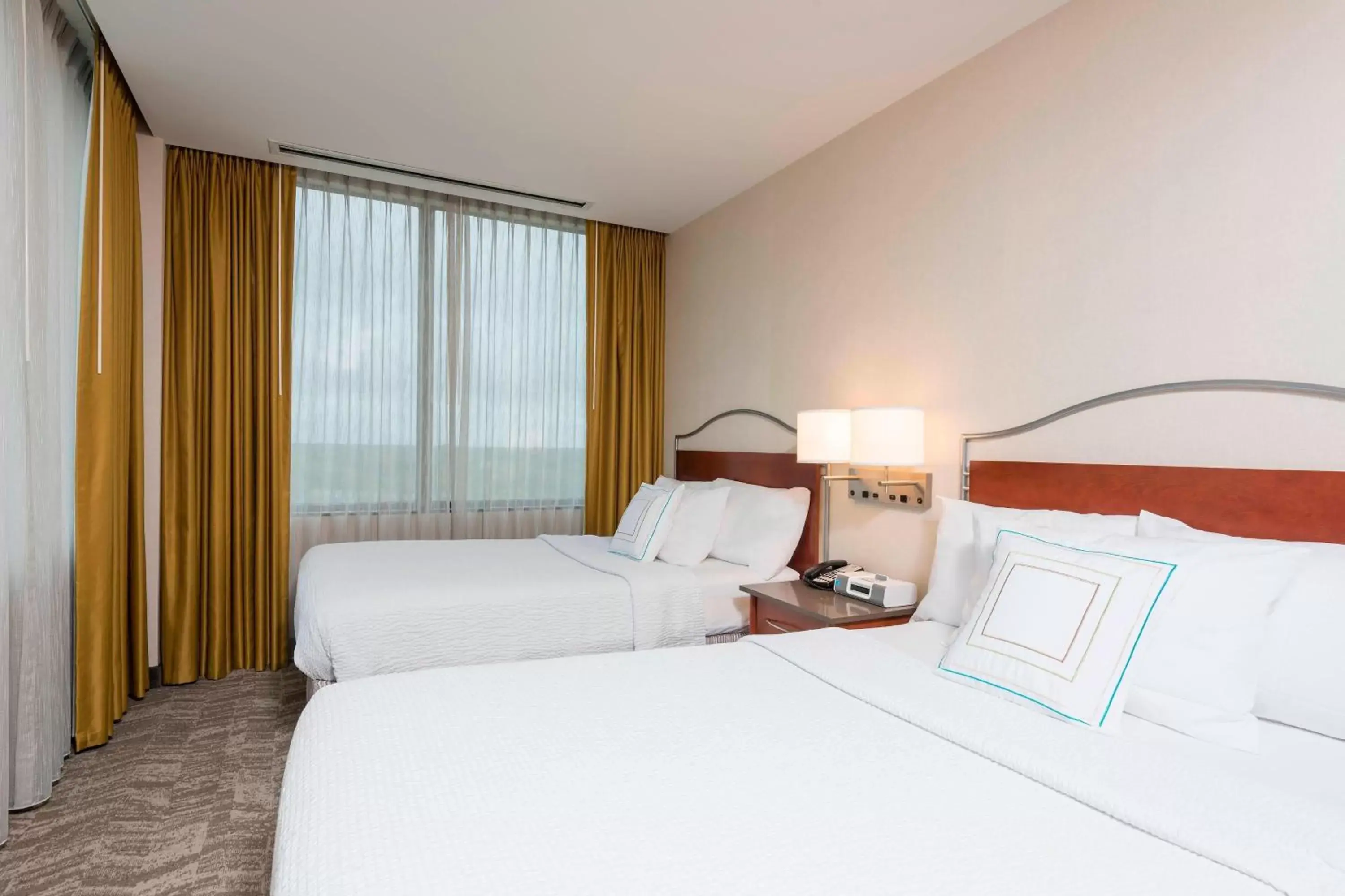 Photo of the whole room, Bed in SpringHill Suites by Marriott Chicago O'Hare