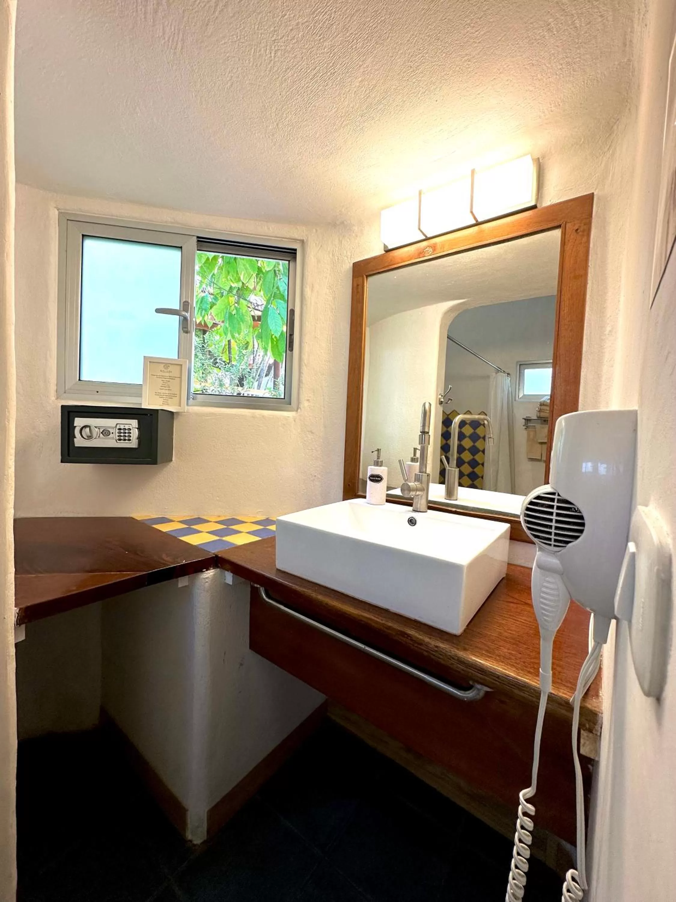 Bathroom in Hotel Luna Llena