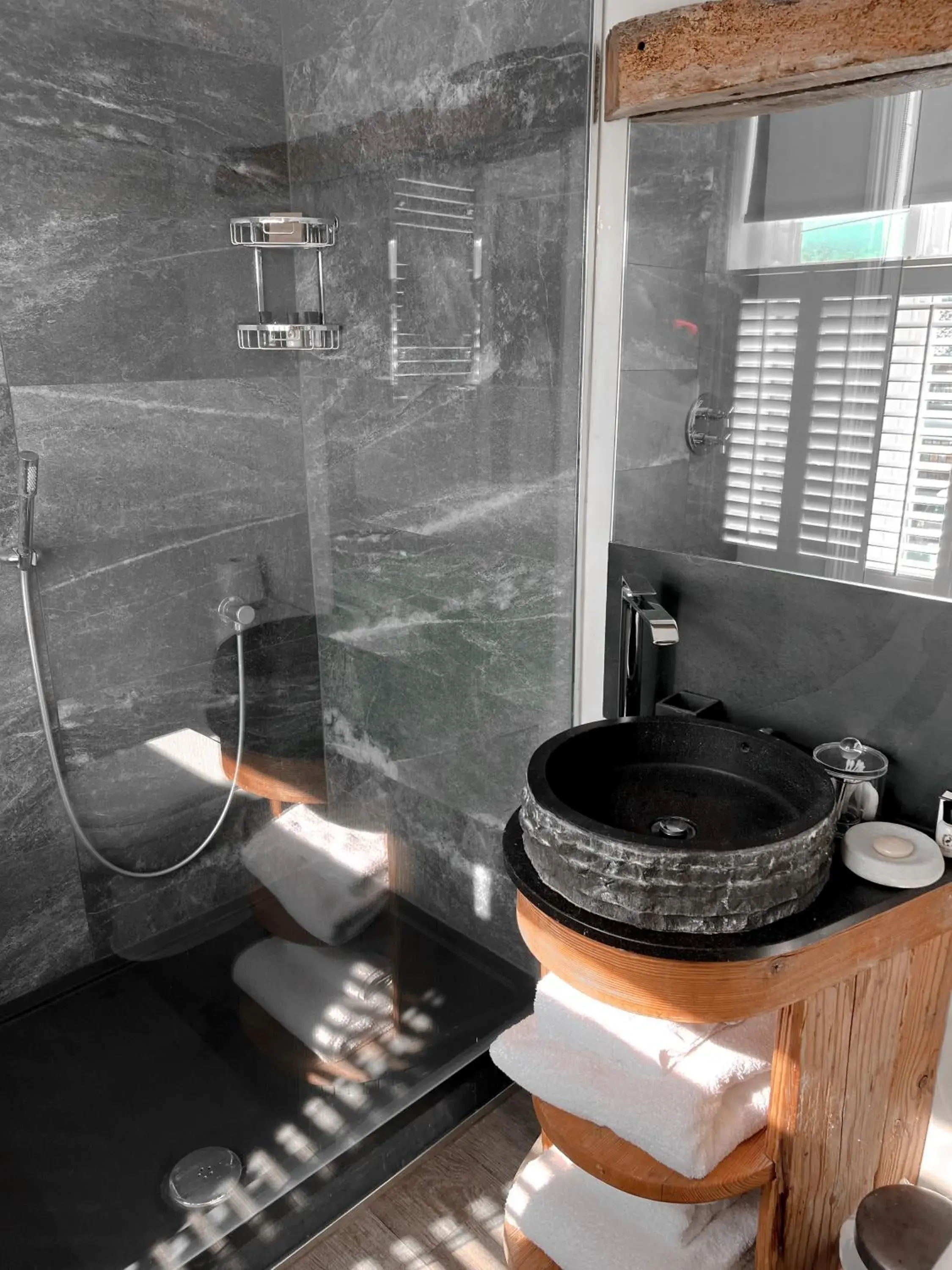 Bathroom in The White Hart Hotel
