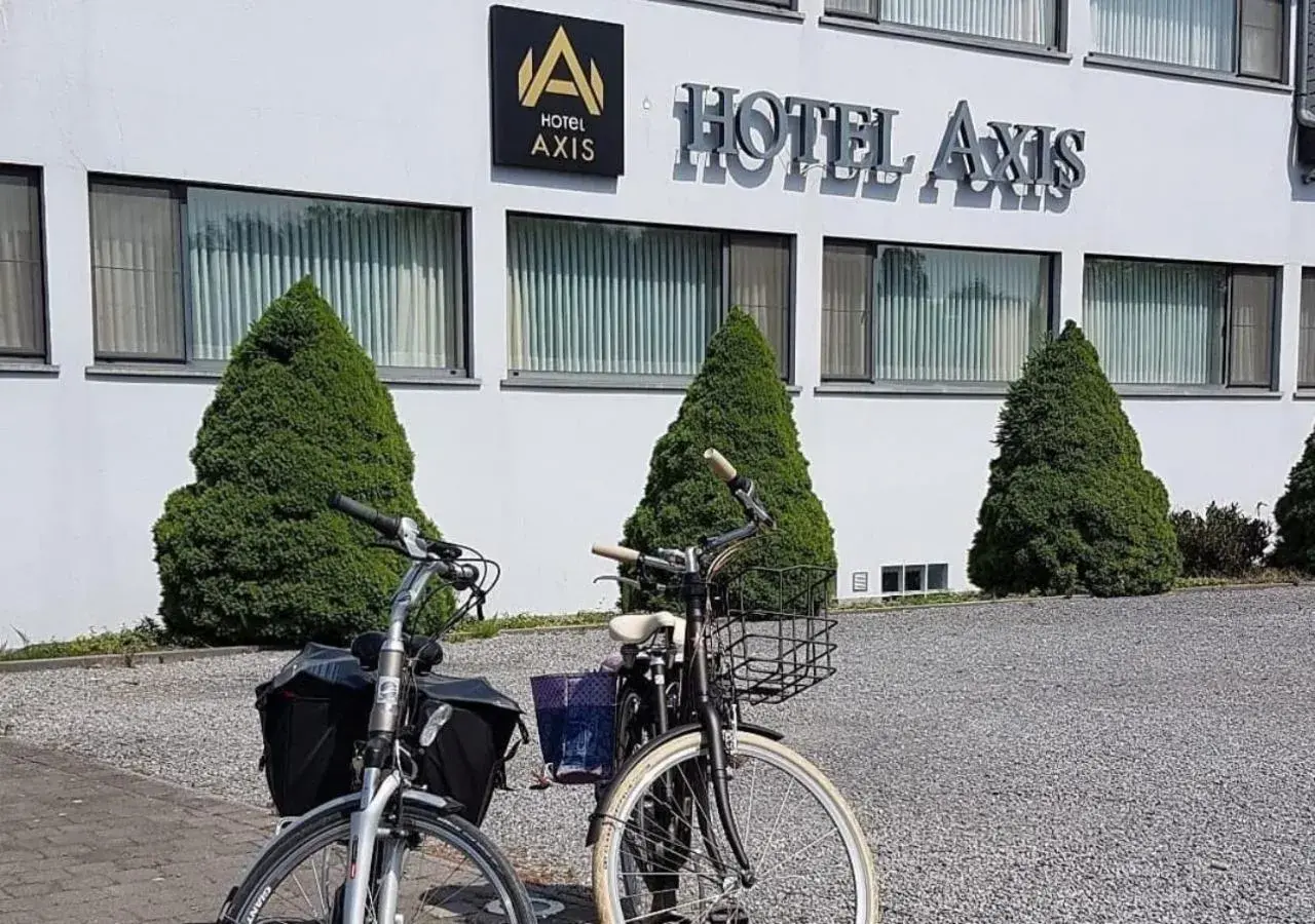 Cycling, Biking in Axis Hotel