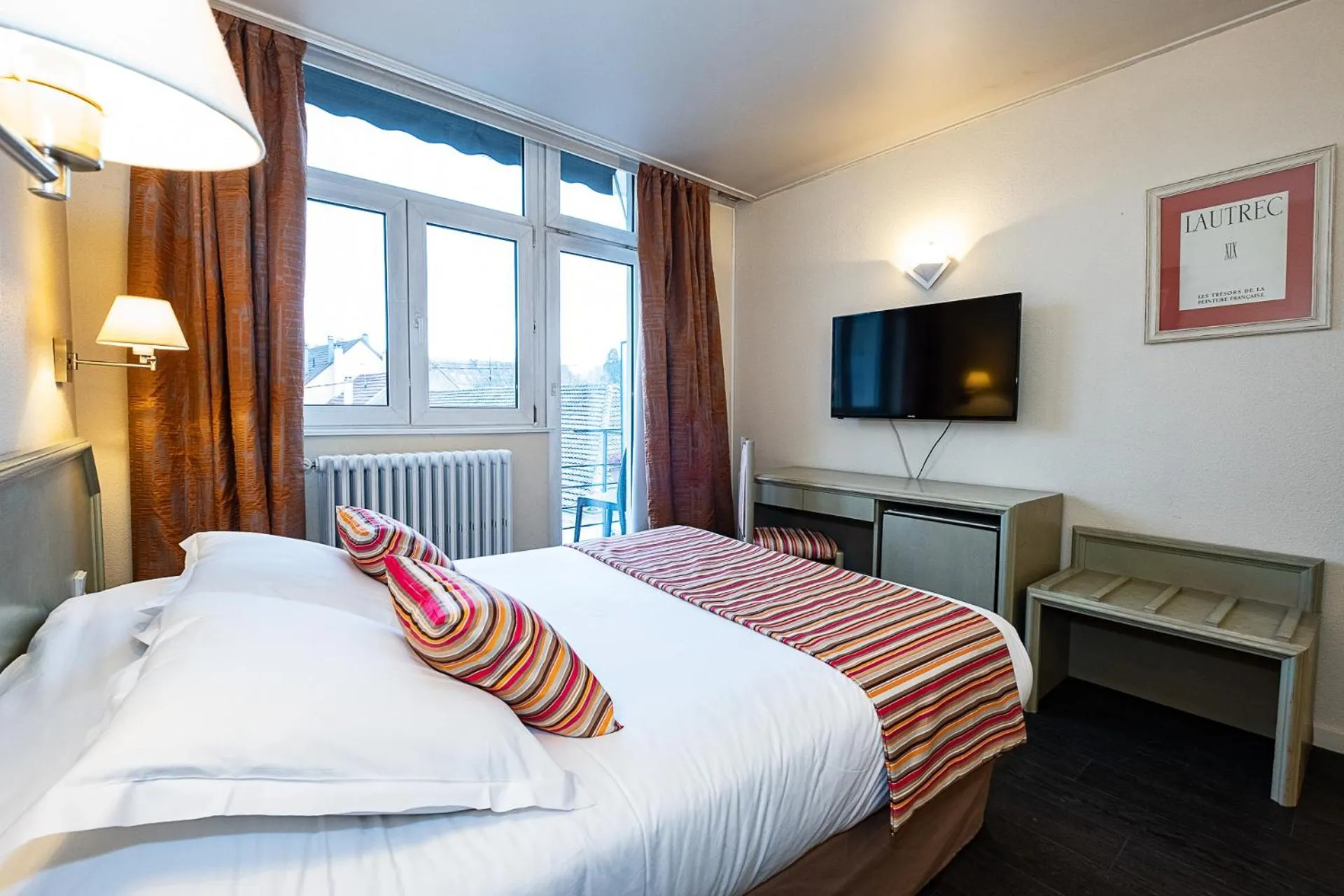 Bed in The Originals City Hotel de l Ange Guebwiller