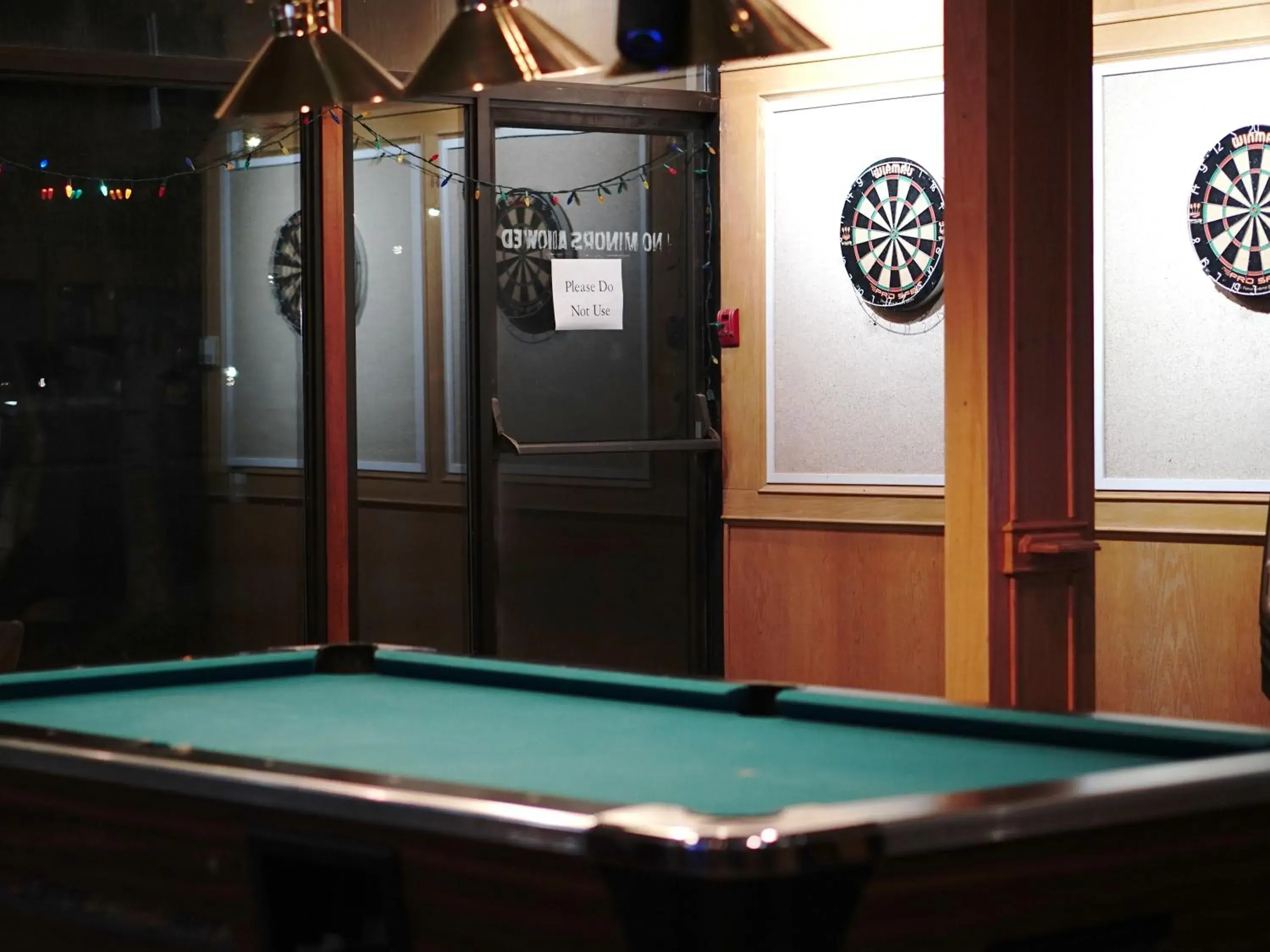 Lounge or bar, Billiards in The Ritz Cafe and Motor Inn