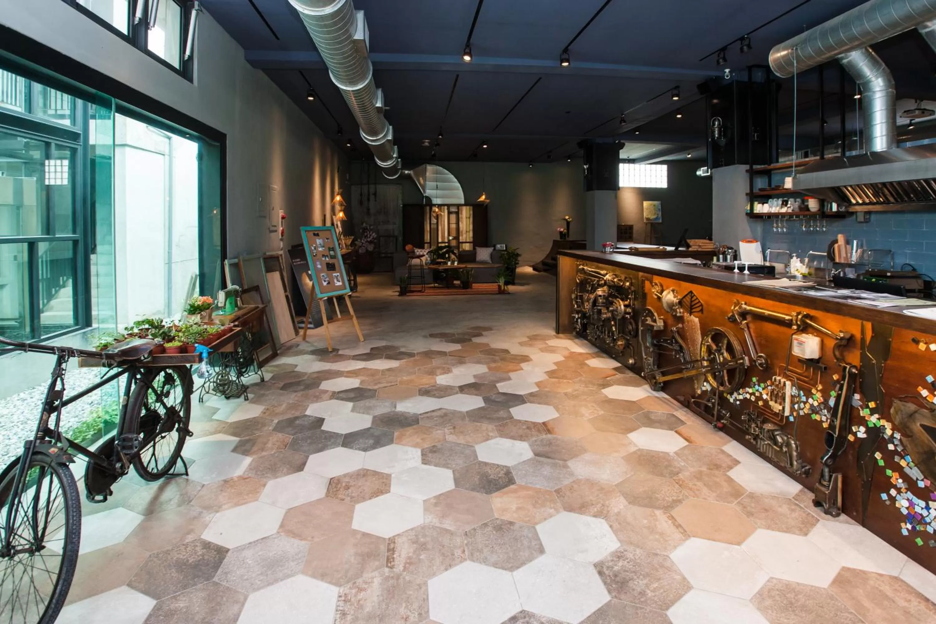 Restaurant/places to eat, Lounge/Bar in The Leaf Inn