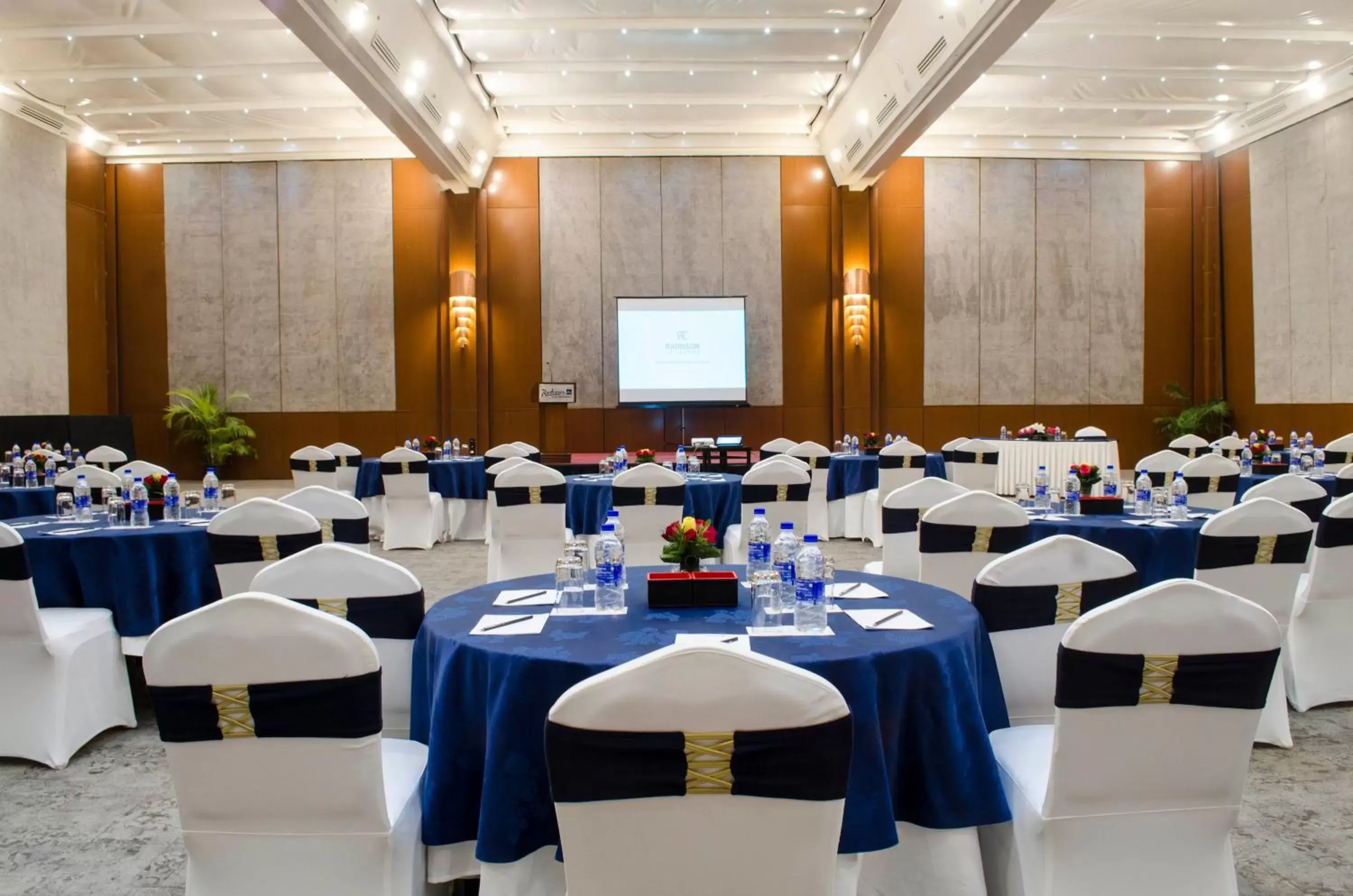 Banquet/Function facilities in Radisson Blu Hotel, Greater Noida